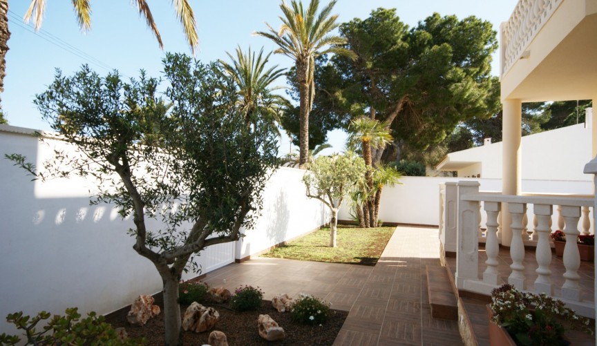 Reventa - Villa -
Cabo Roig - Costa Blanca