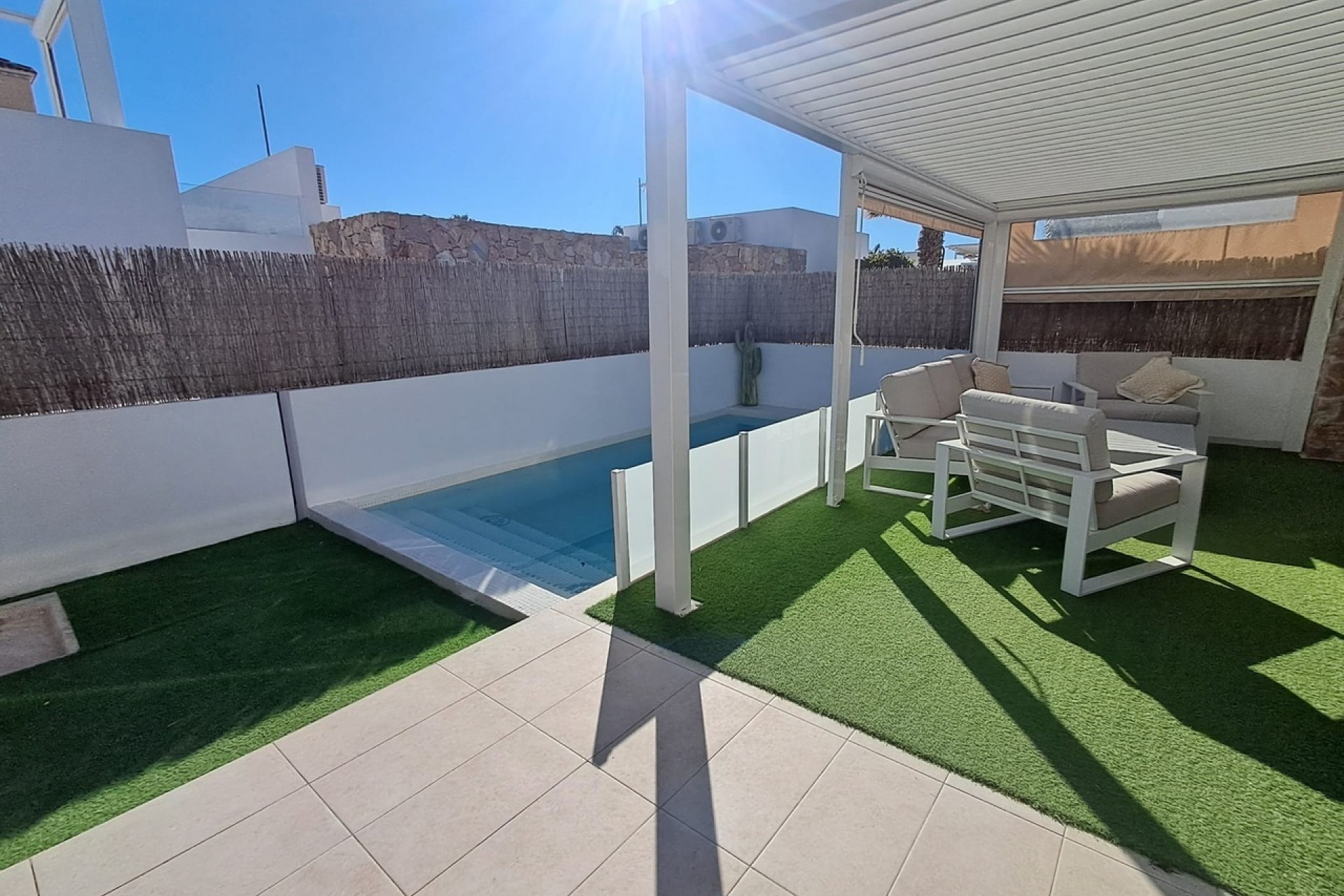 Reventa - Villa -
Cabo Roig - Costa Blanca