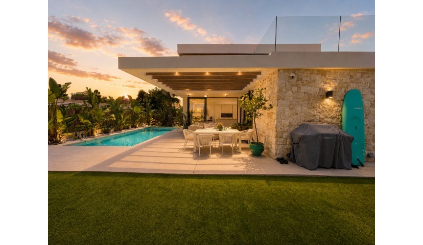 Reventa - Villa -
Cabo Roig - Costa Blanca