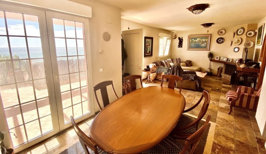 Reventa - Villa -
Campoamor - Costa Blanca