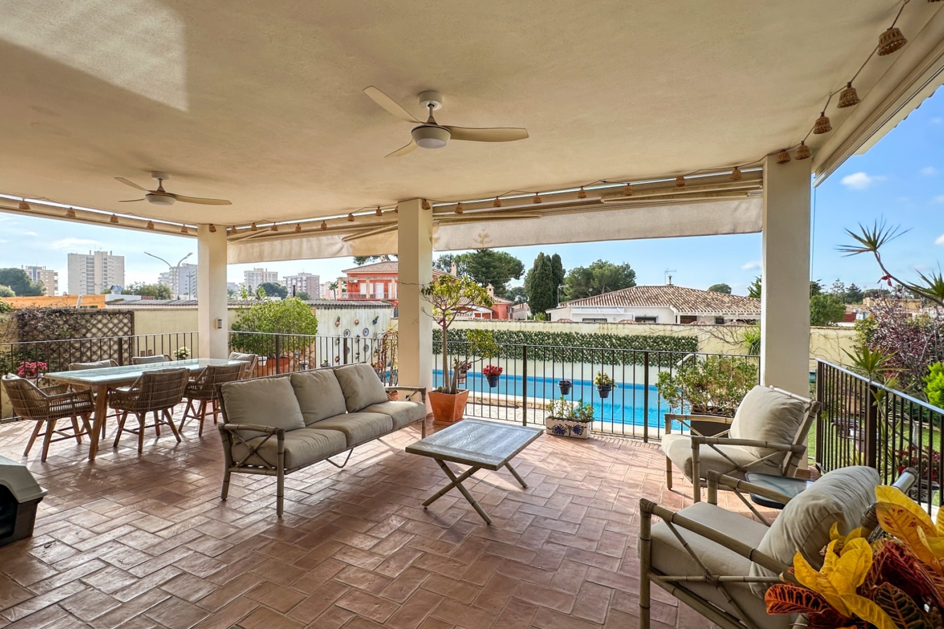Reventa - Villa -
Campoamor - Costa Blanca