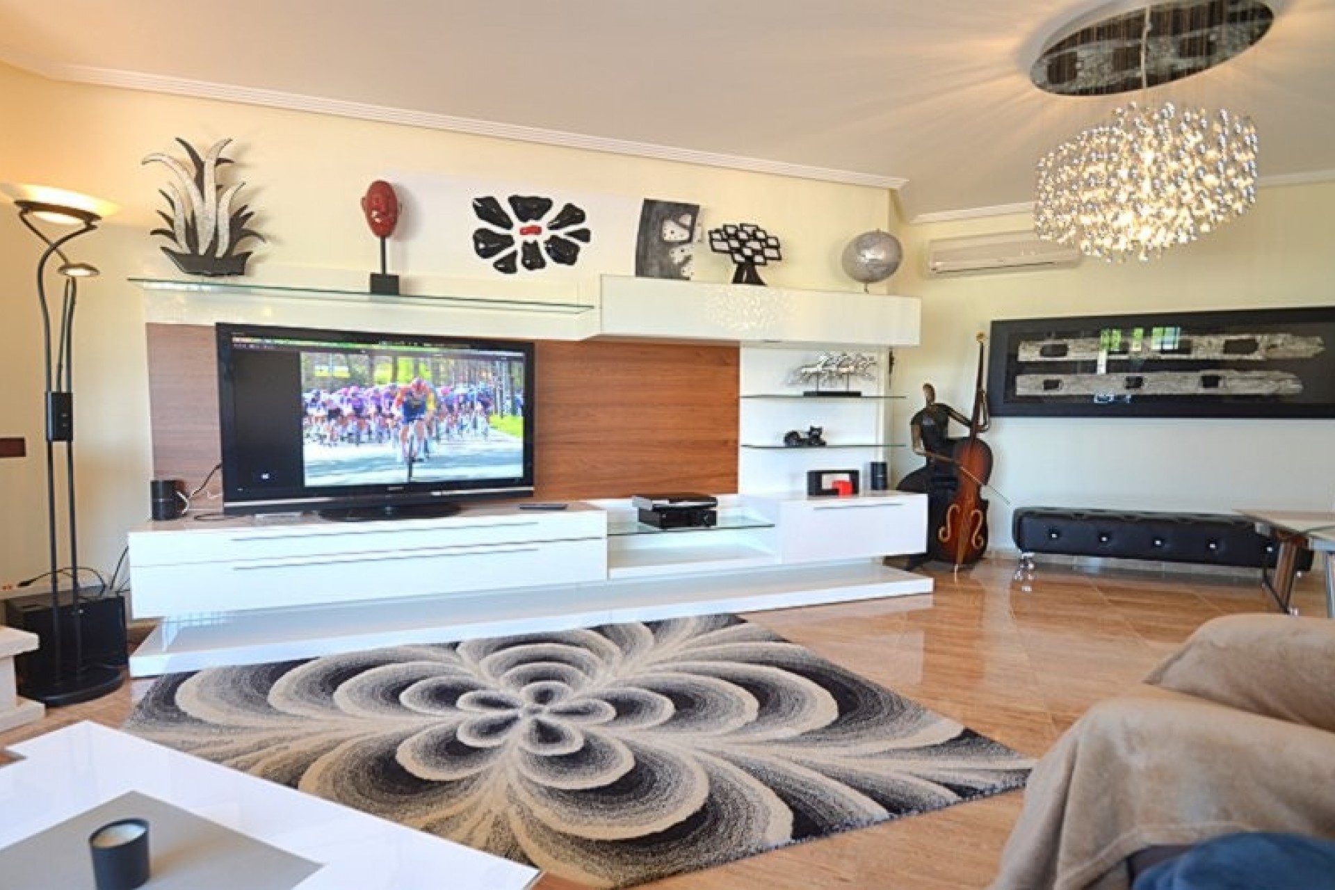 Reventa - Villa -
Campos del Río - Inland