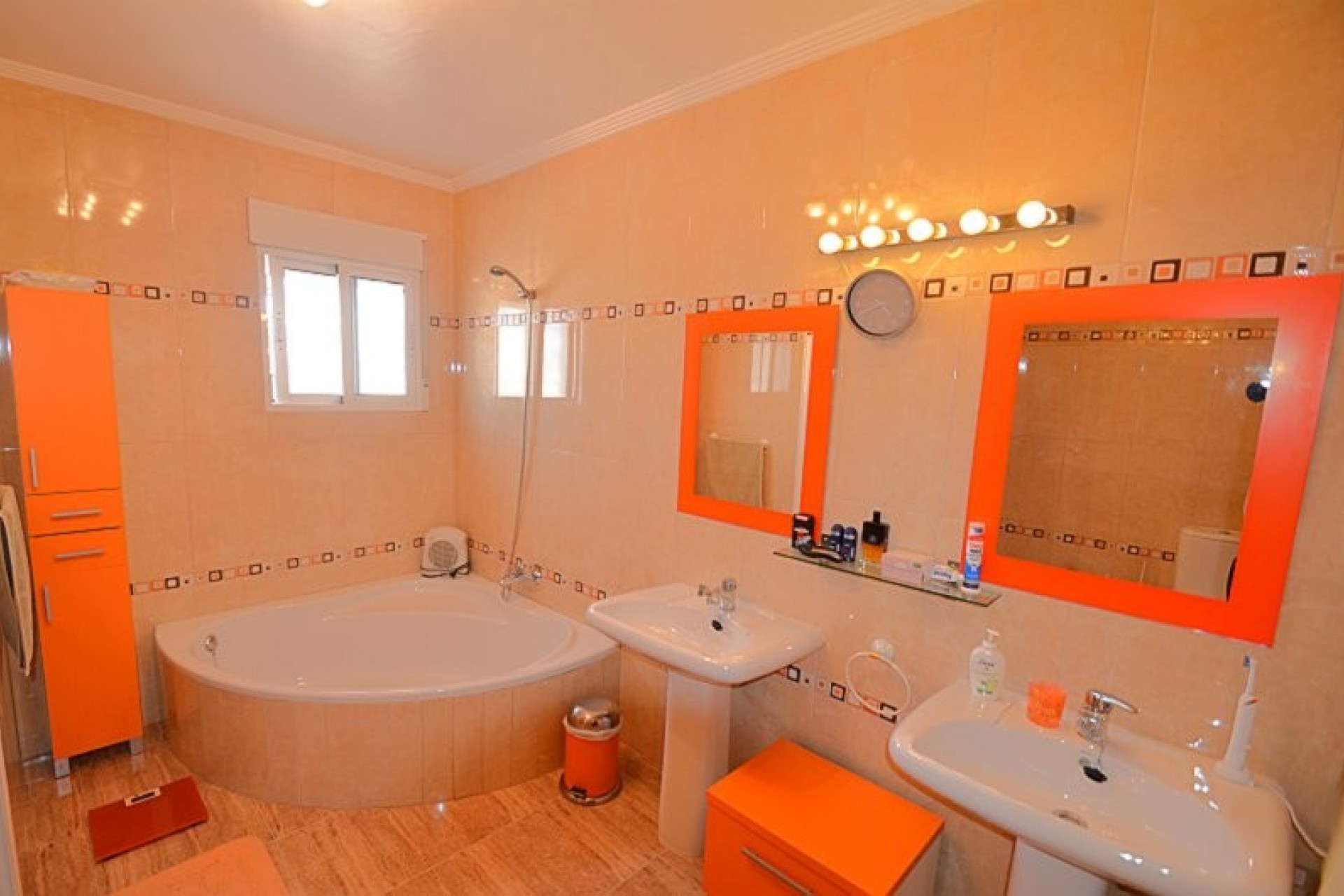 Reventa - Villa -
Campos del Río - Inland