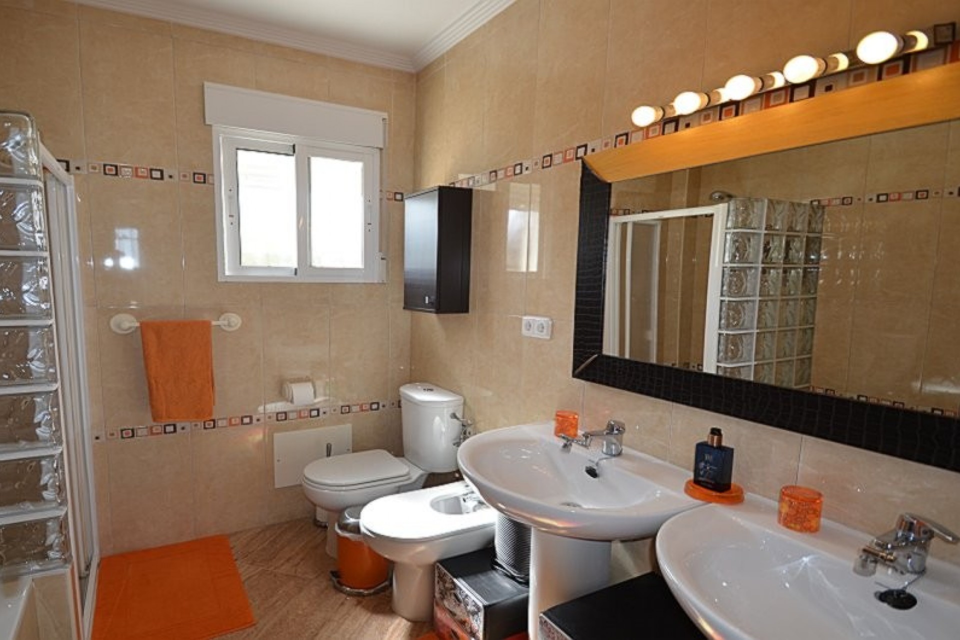 Reventa - Villa -
Campos del Río - Inland