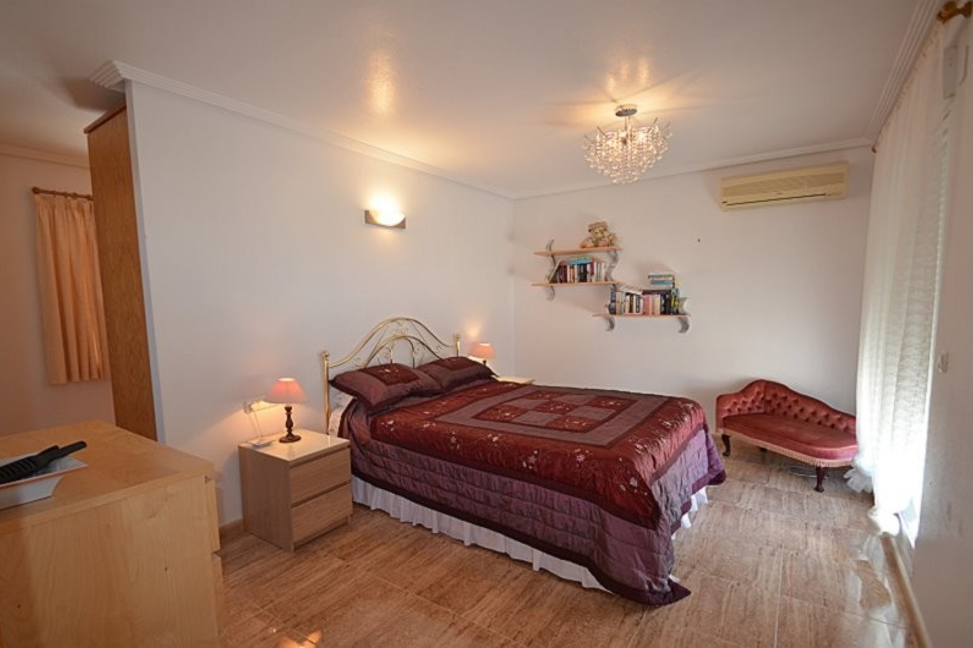 Reventa - Villa -
Campos del Río - Inland