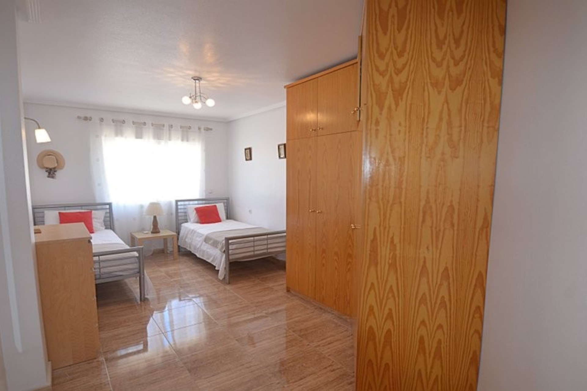 Reventa - Villa -
Campos del Río - Inland