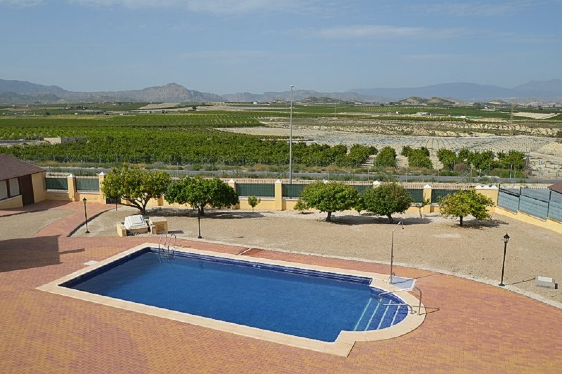 Reventa - Villa -
Campos del Río - Inland