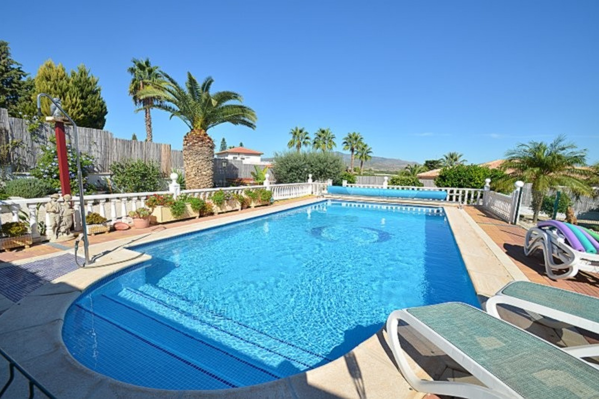 Reventa - Villa -
Campos del Río - Inland