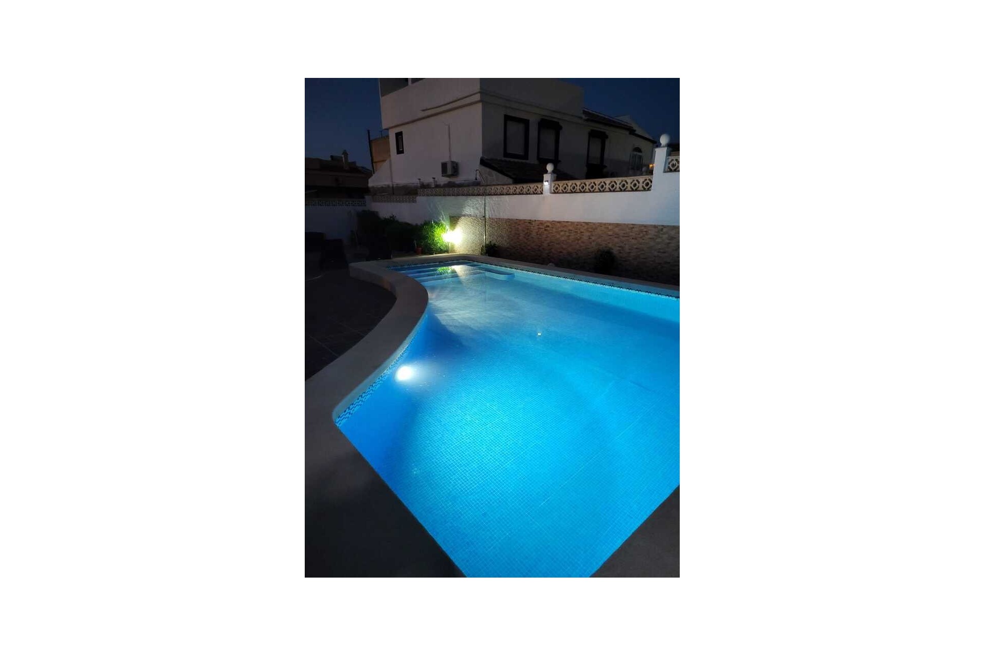 Reventa - Villa -
Camposol - Fortuna