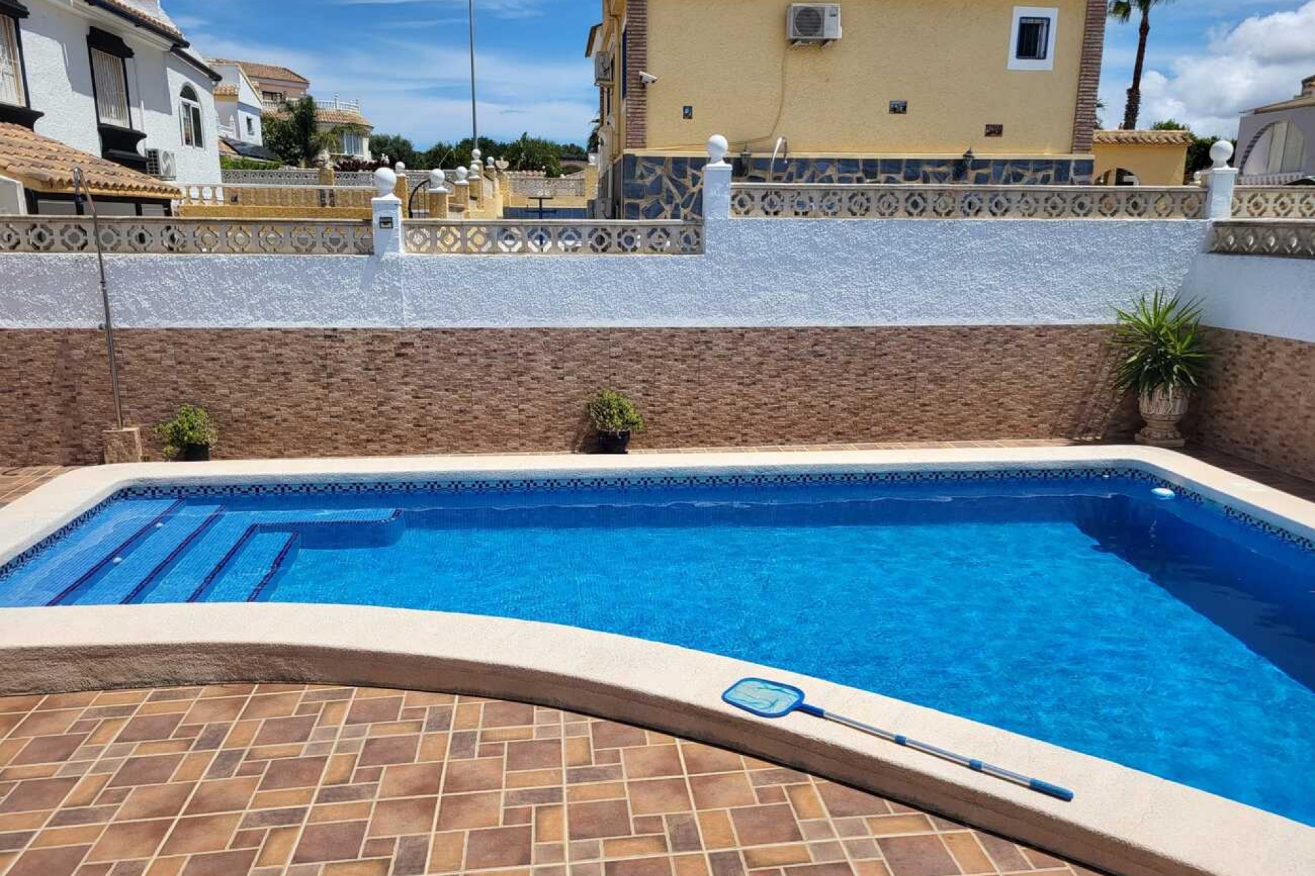 Reventa - Villa -
Camposol - Fortuna