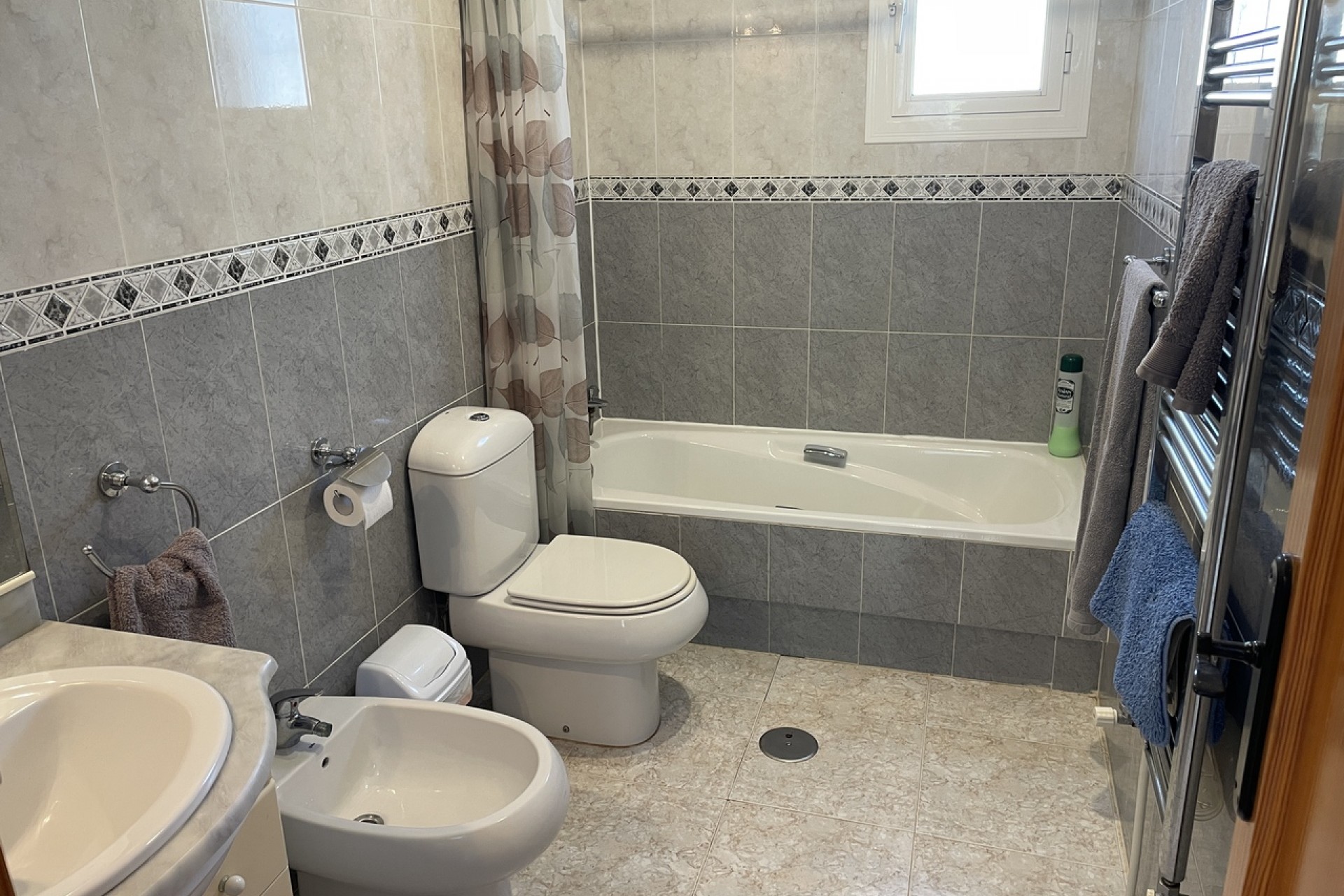 Reventa - Villa -
Camposol - Inland