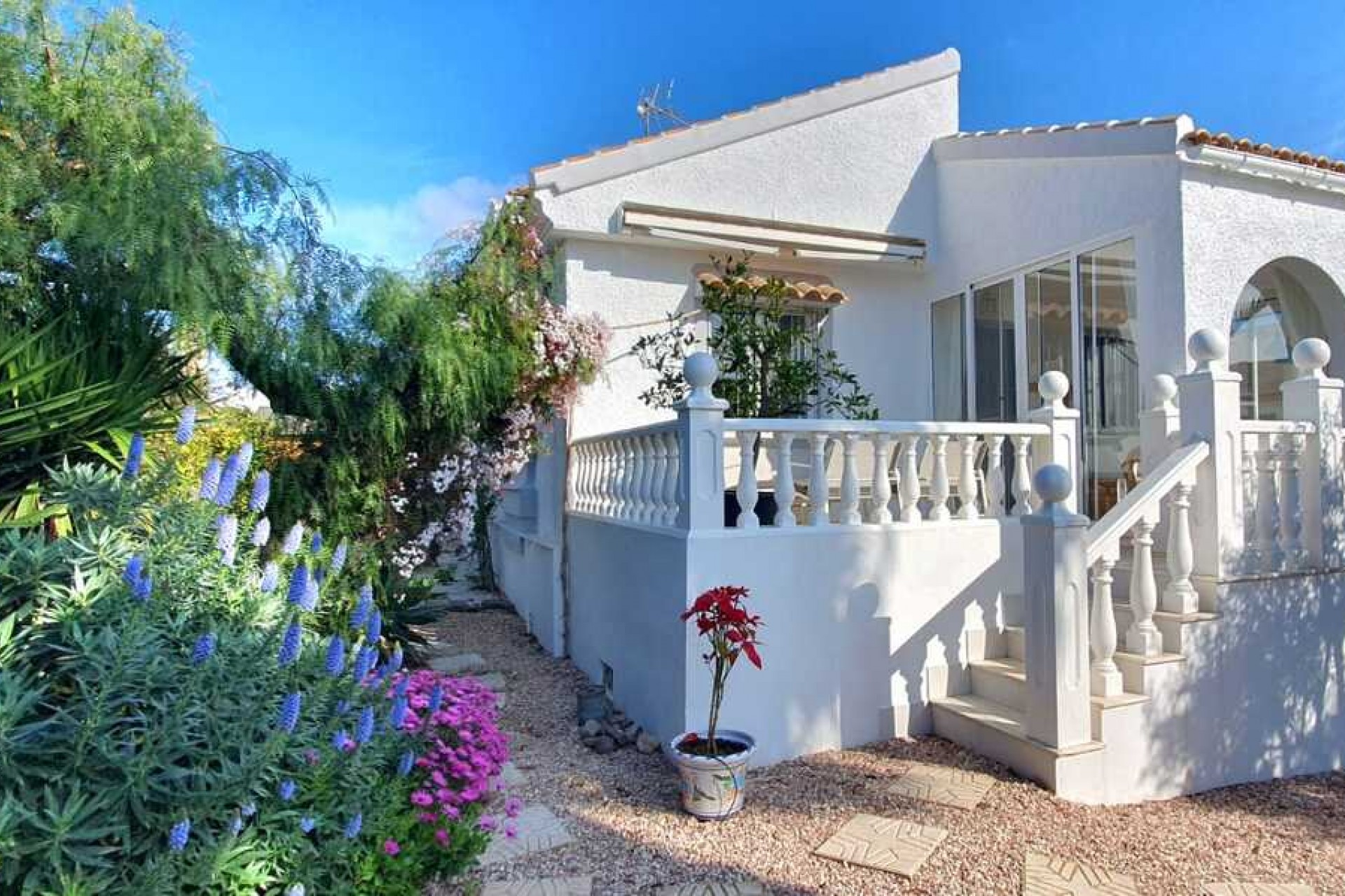 Reventa - Villa -
Camposol - Inland