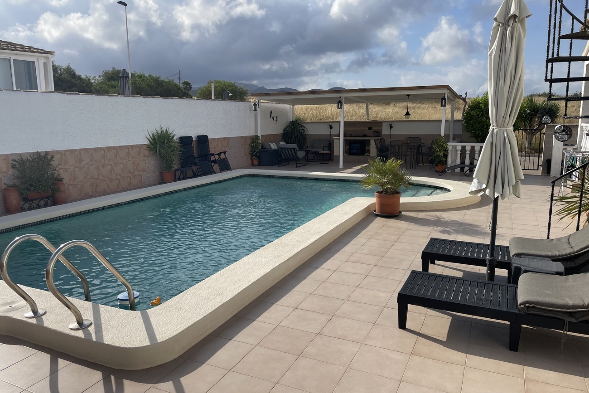 Reventa - Villa -
Camposol - Inland