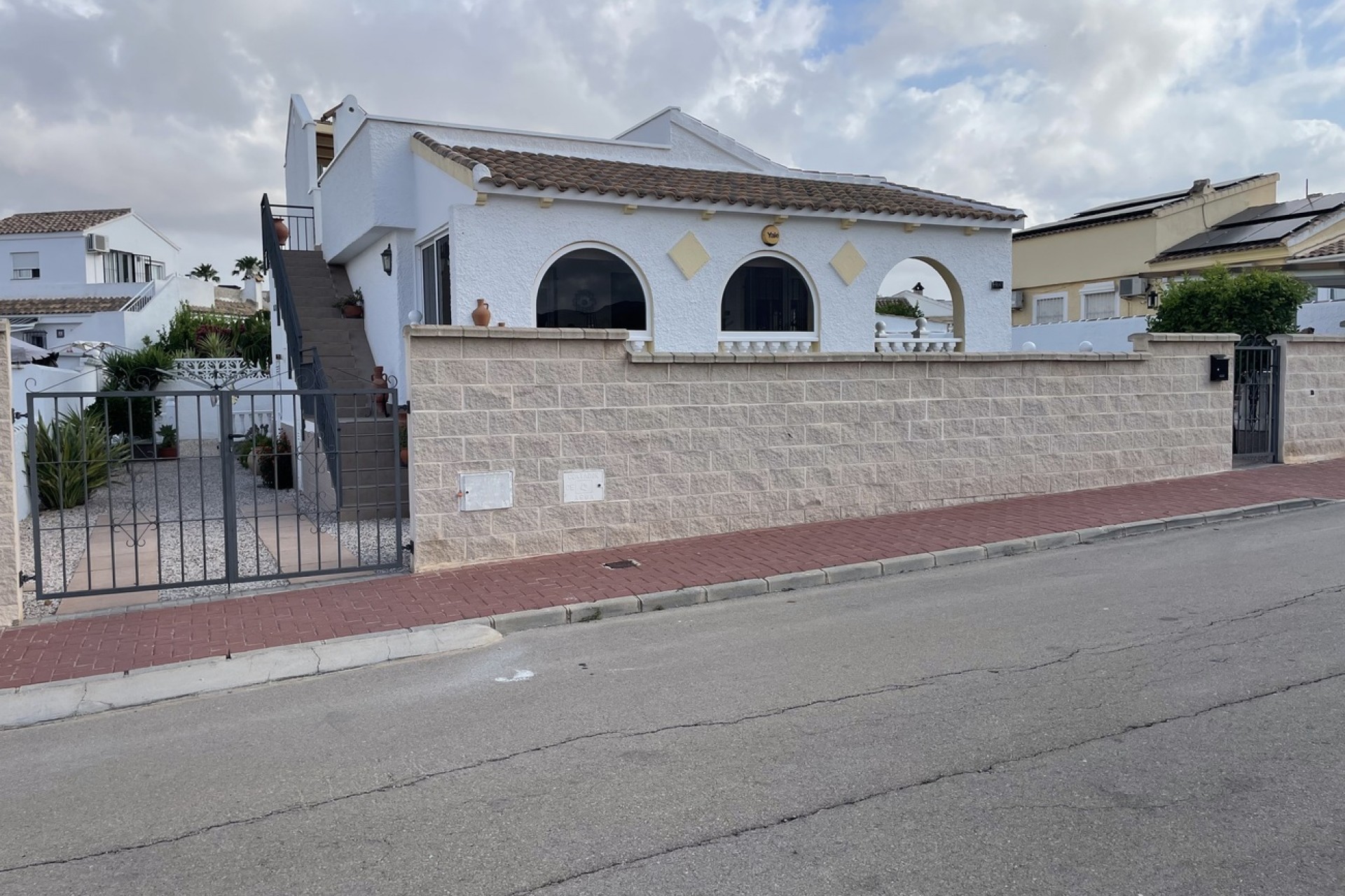 Reventa - Villa -
Camposol - Inland