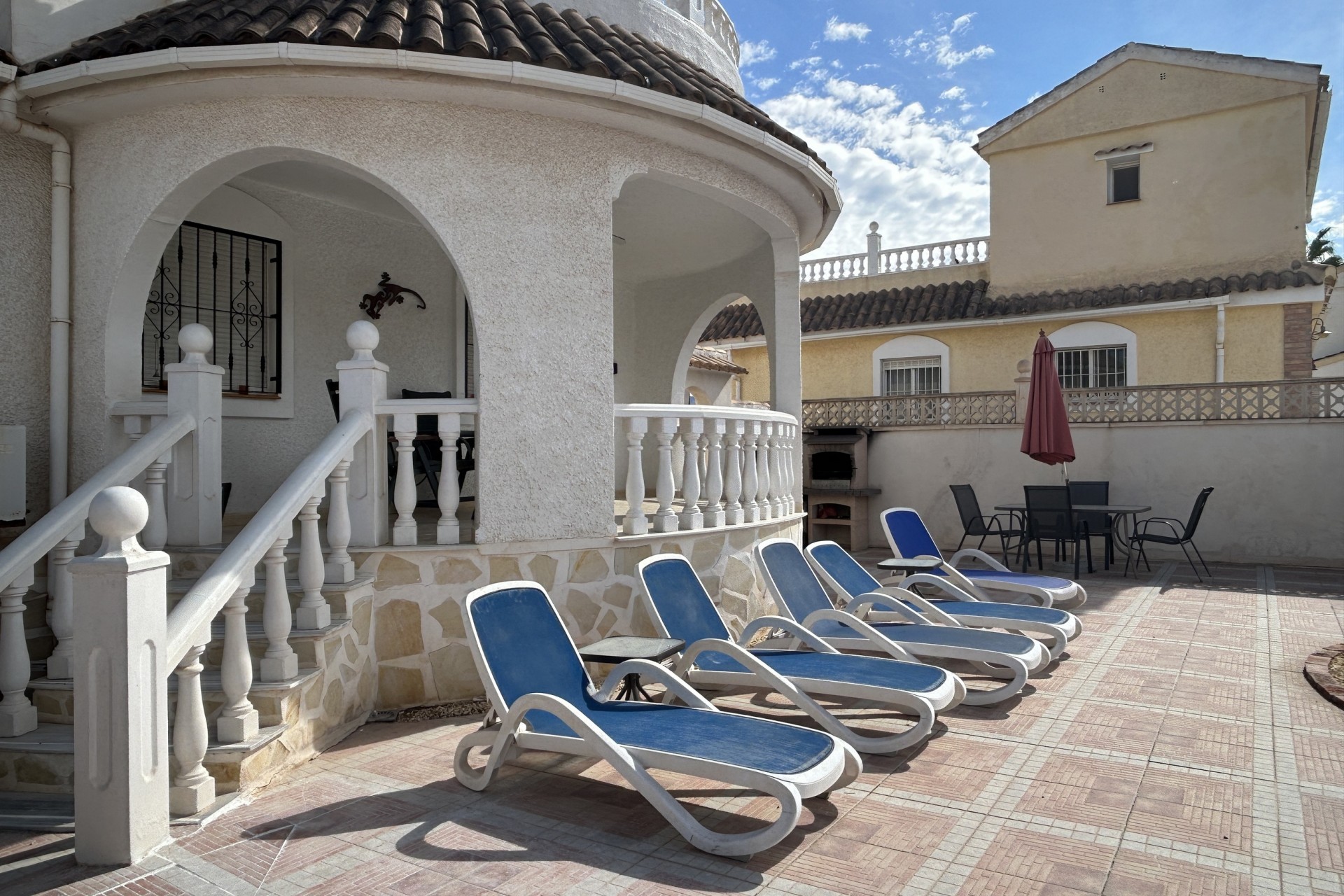 Reventa - Villa -
Camposol - Inland