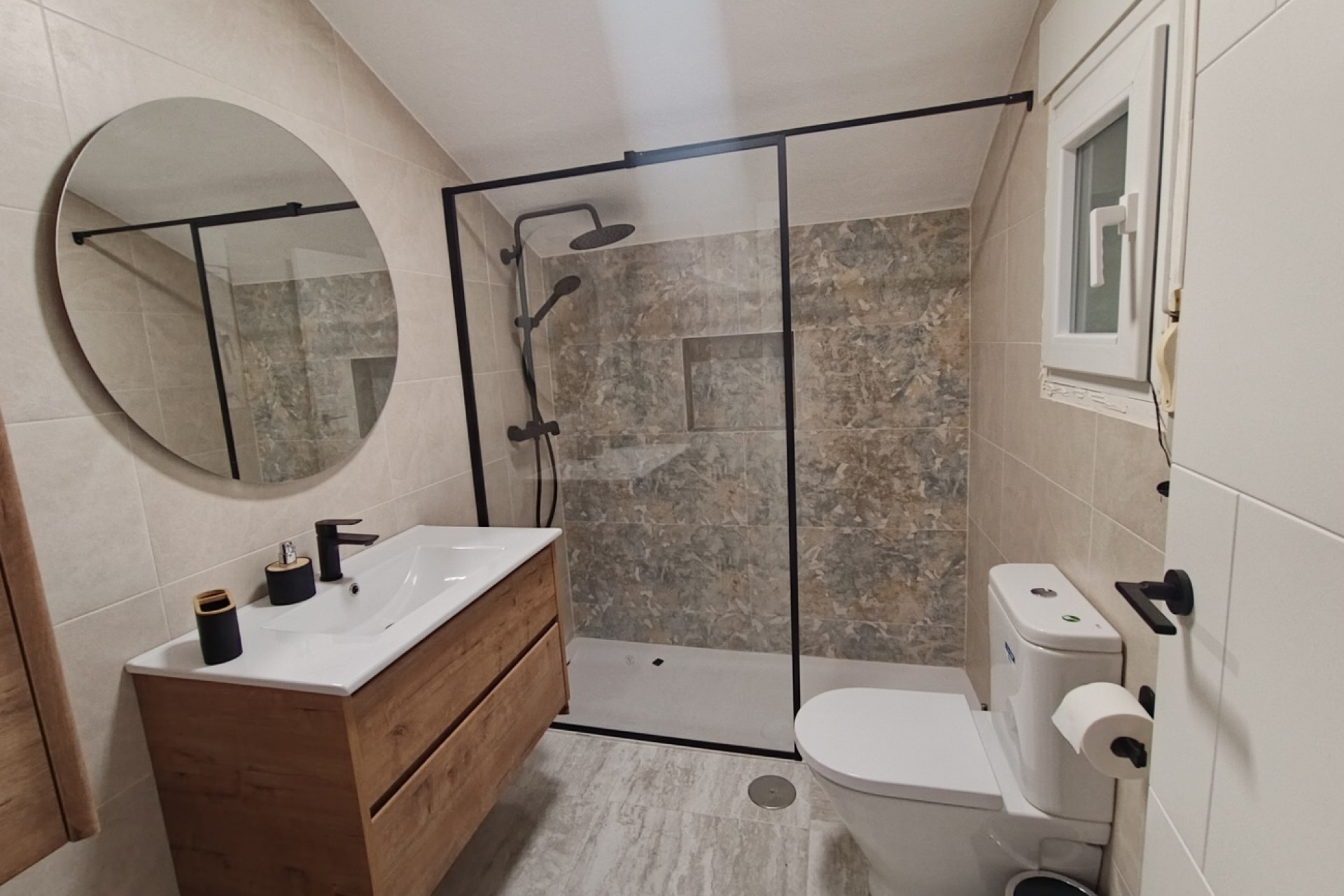 Reventa - Villa -
Canadas De San Pedro - Inland