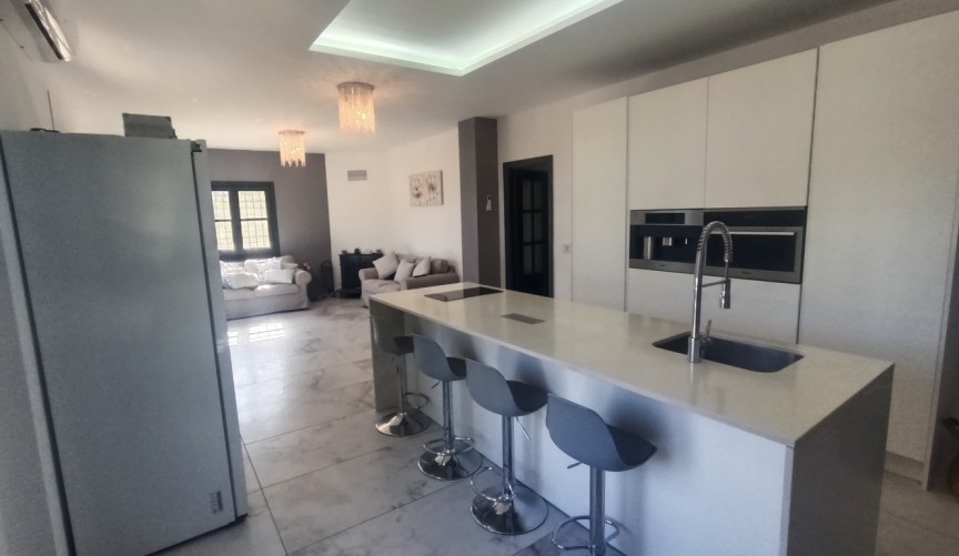 Reventa - Villa -
Canadas De San Pedro - Inland