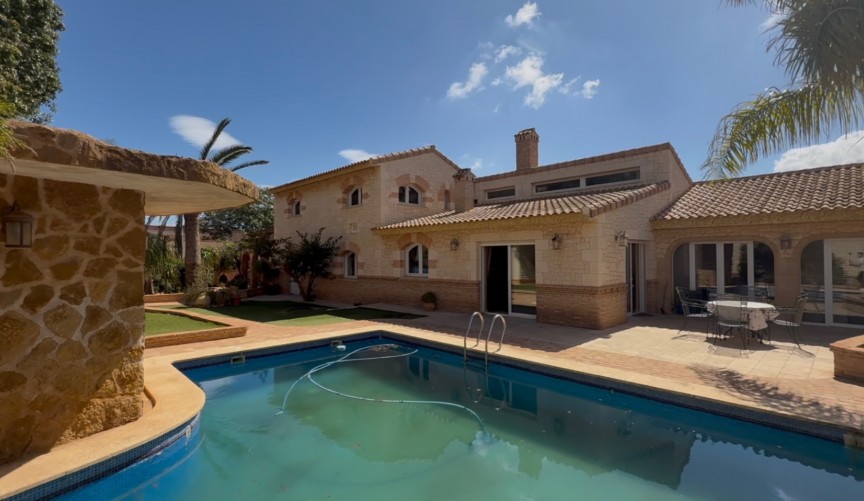 Reventa - Villa -
Cartagena - Costa Calida