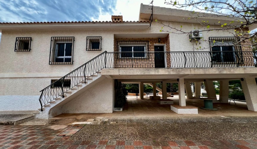 Reventa - Villa -
Cartagena - La Azohía