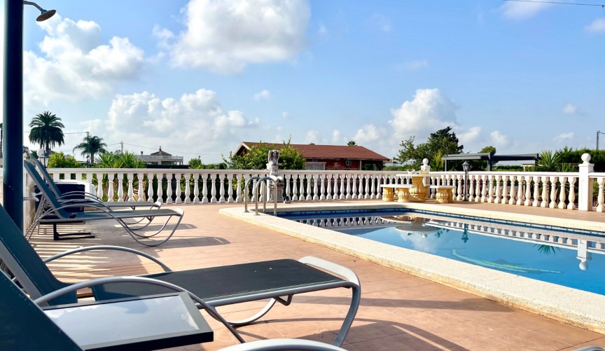 Reventa - Villa -
Catral - Costa Blanca
