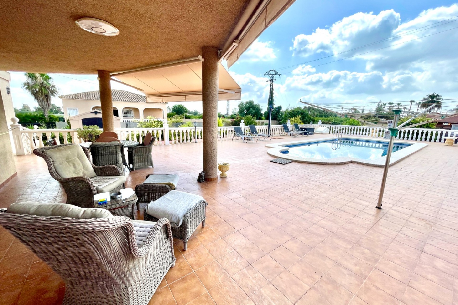 Reventa - Villa -
Catral - Costa Blanca