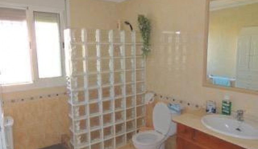 Reventa - Villa -
Catral