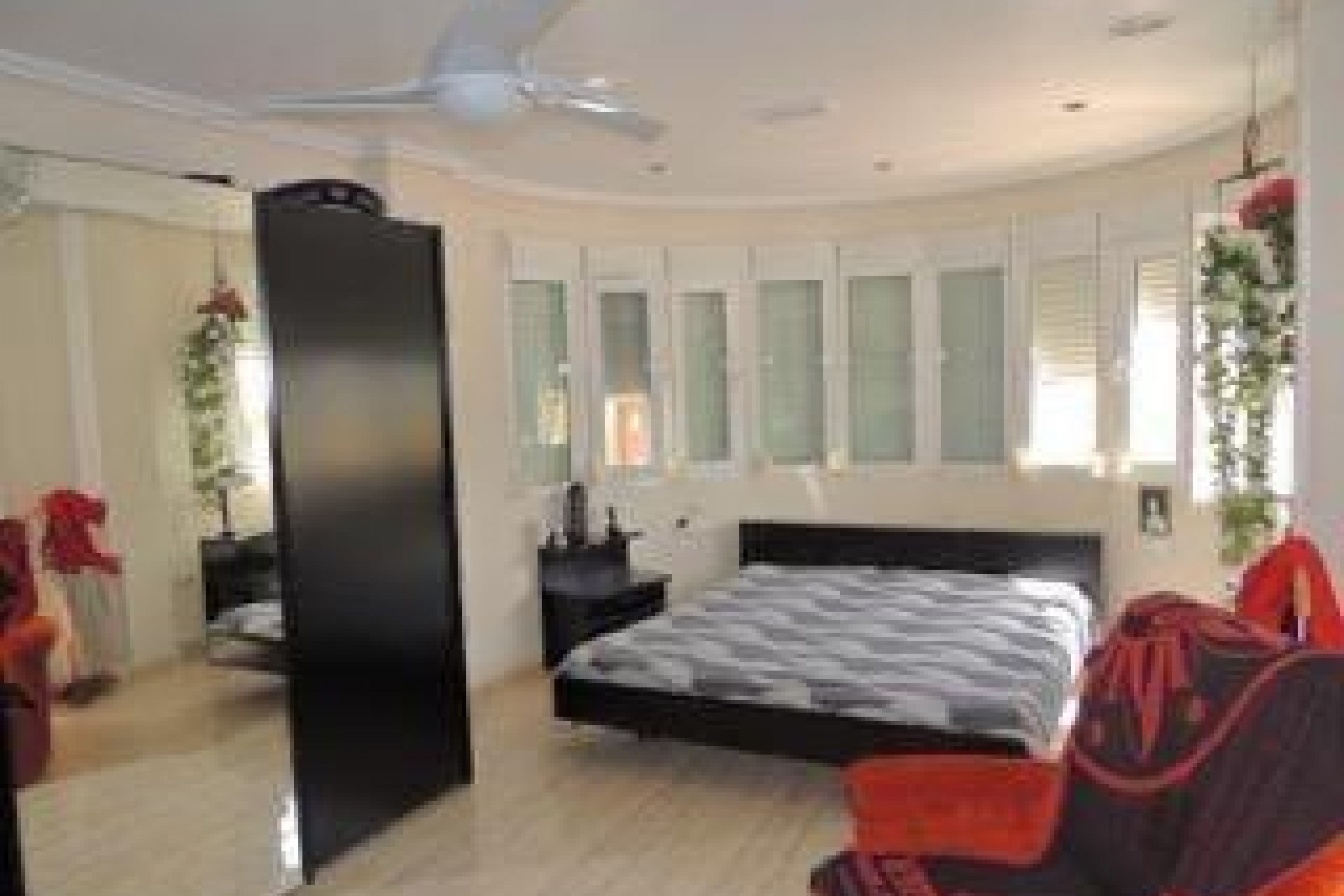 Reventa - Villa -
Catral