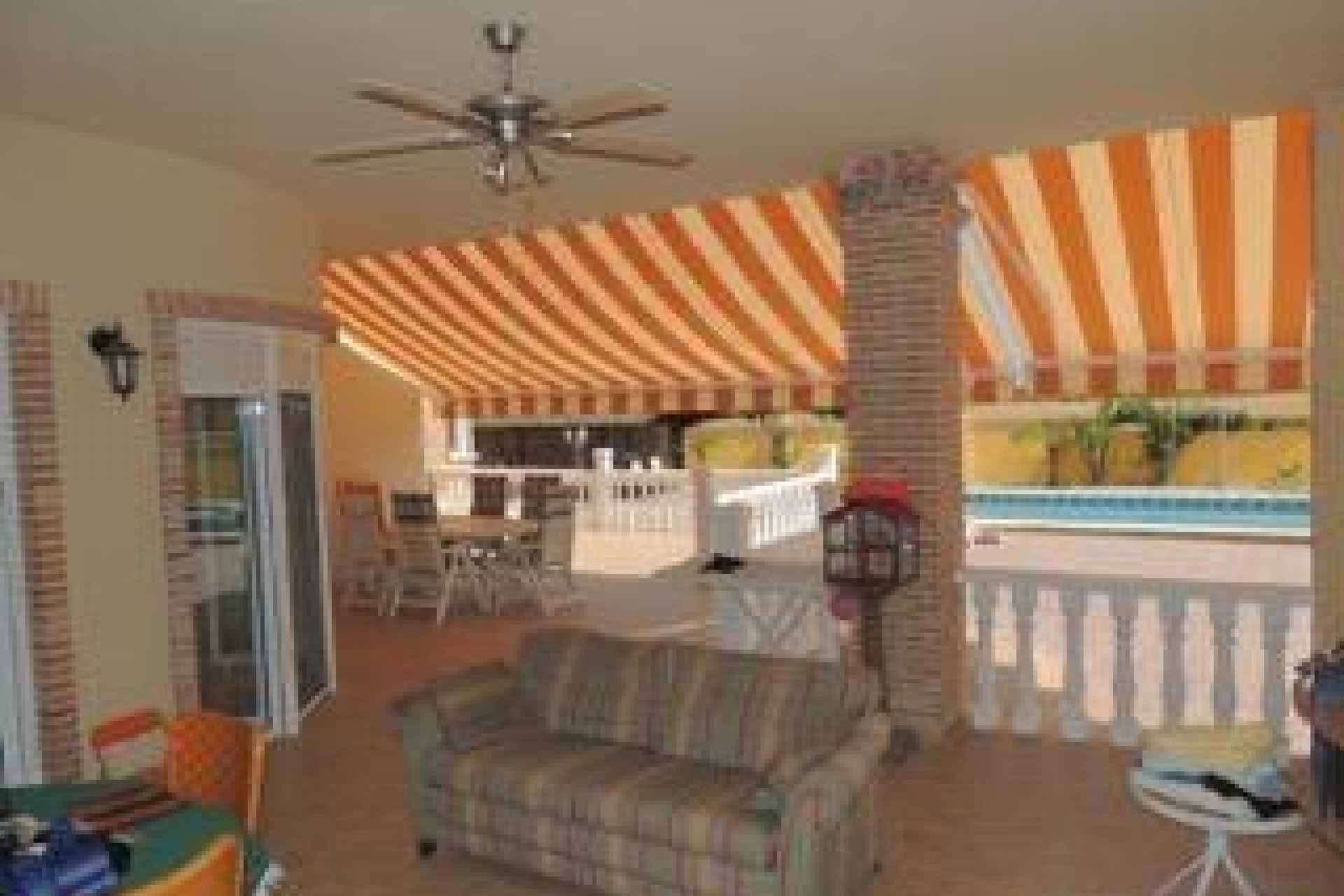 Reventa - Villa -
Catral