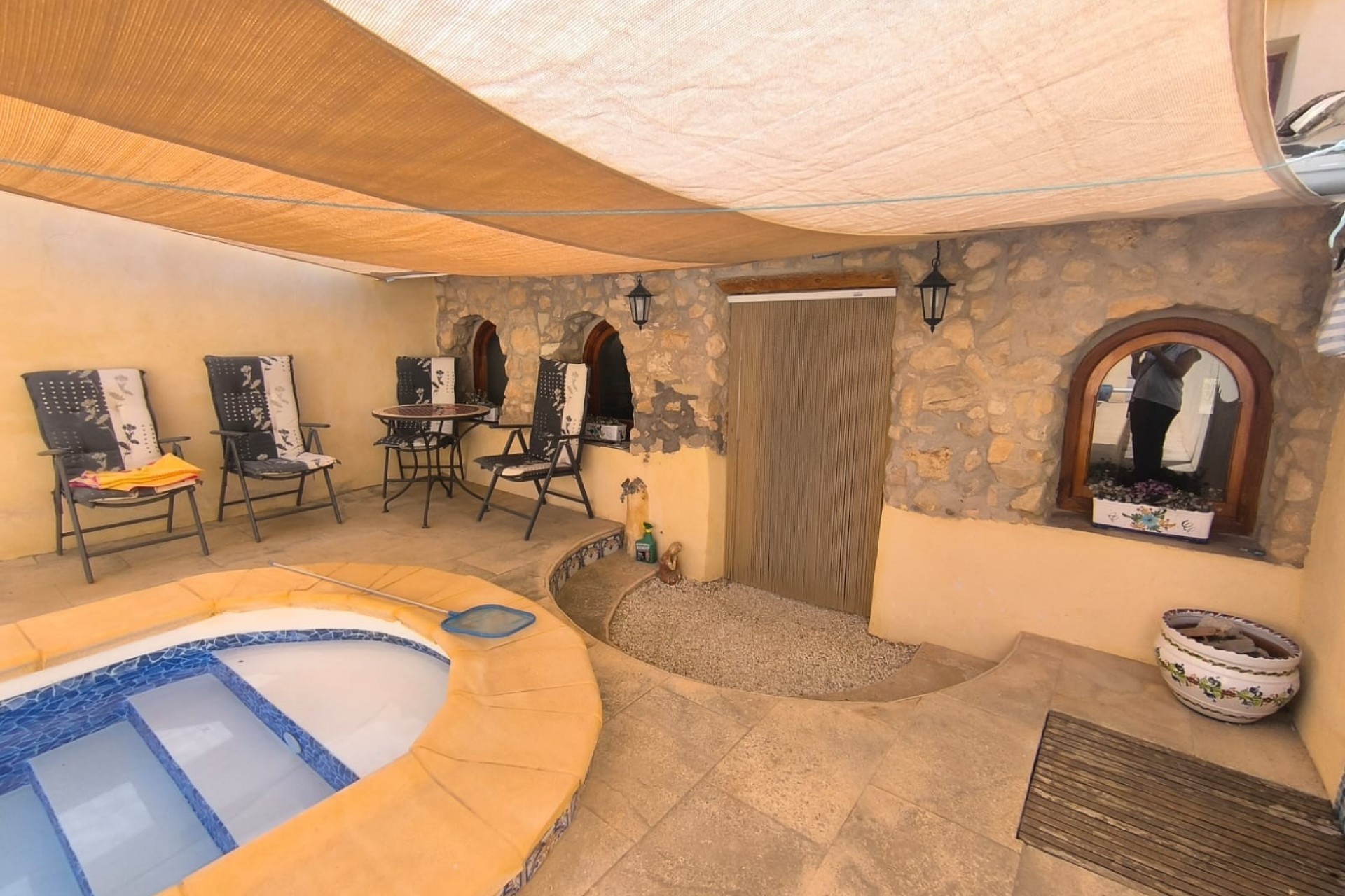 Reventa - Villa -
Chinorlet - Inland