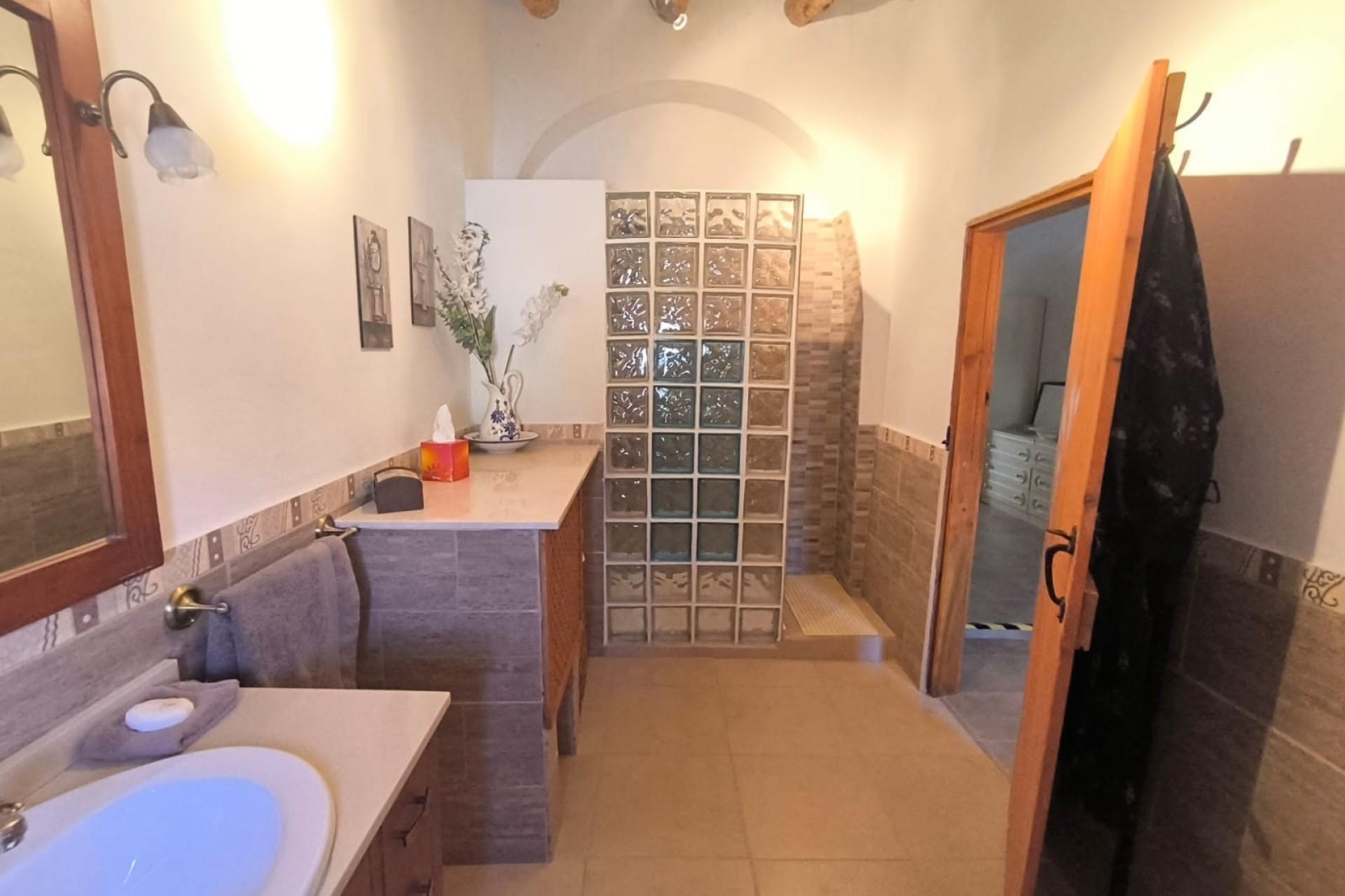 Reventa - Villa -
Chinorlet - Inland