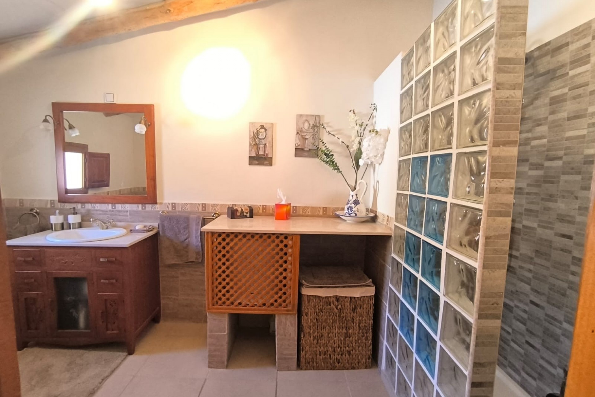 Reventa - Villa -
Chinorlet - Inland