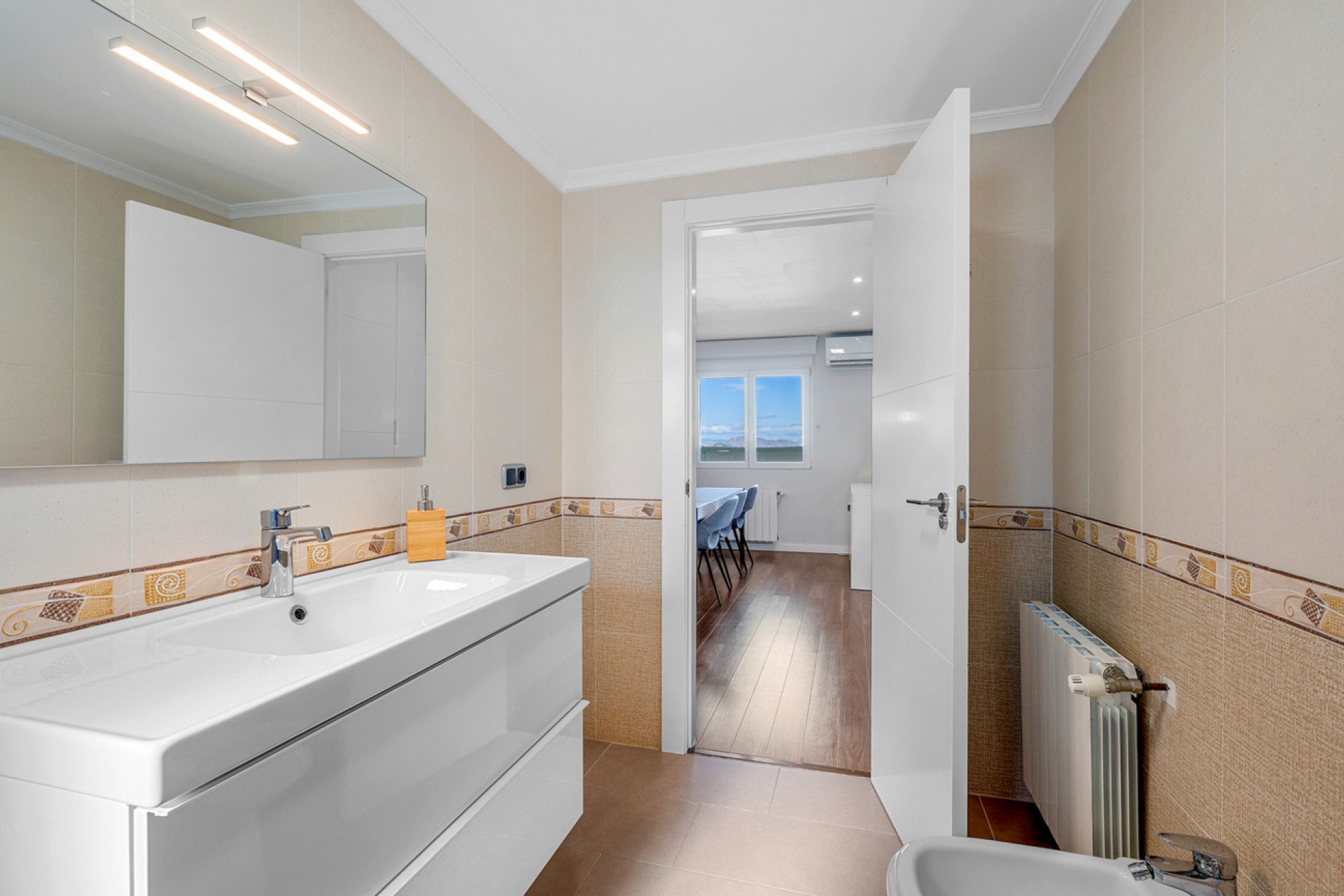 Reventa - Villa -
Ciudad De Las Comunicaciones - Costa Blanca