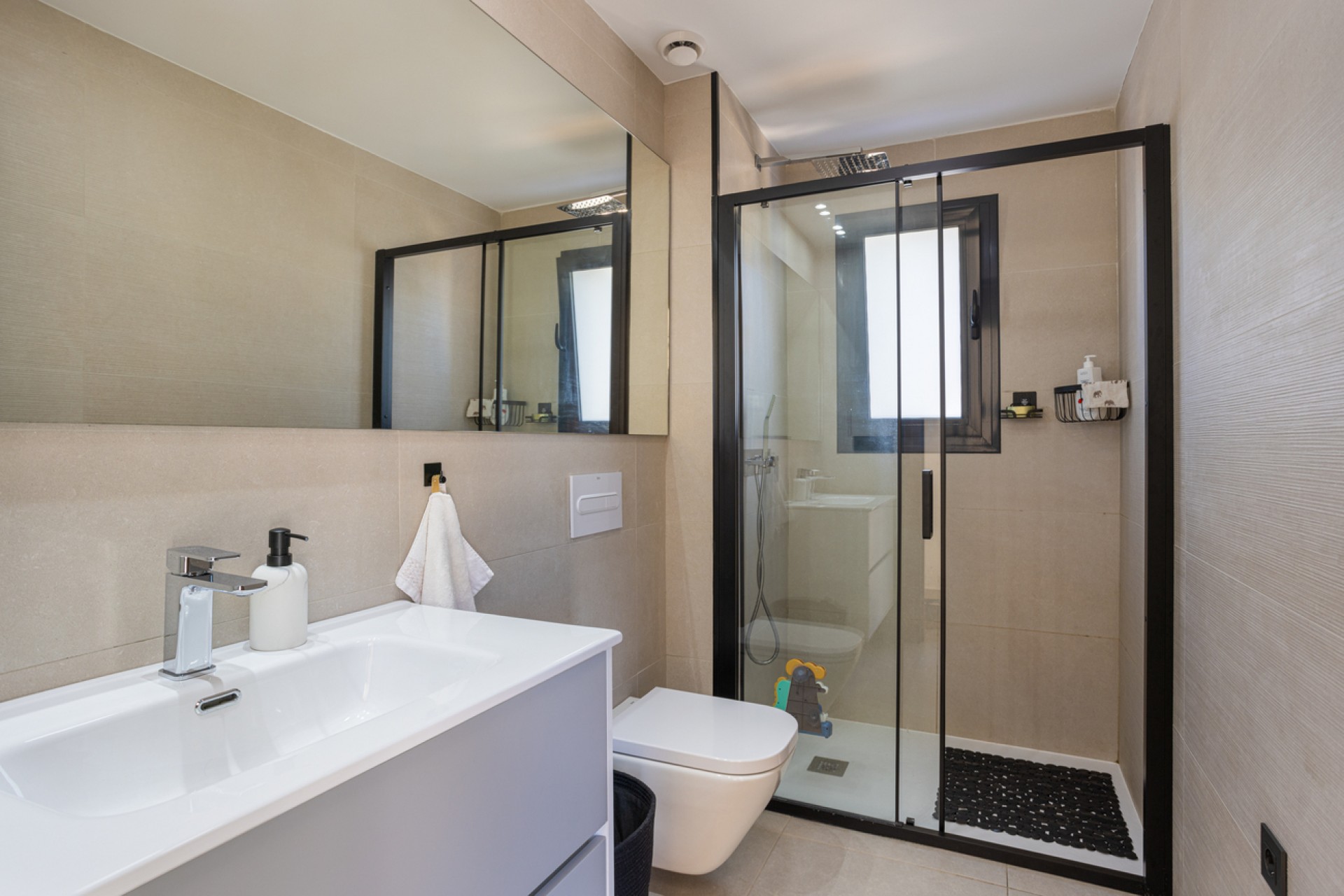 Reventa - Villa -
Ciudad Quesada - center