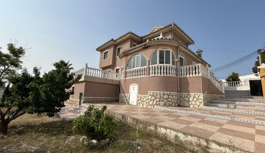 Reventa - Villa -
Ciudad Quesada - Costa Blanca