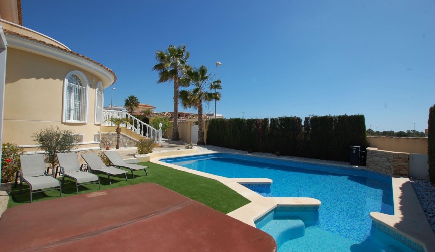 Reventa - Villa -
Ciudad Quesada - Costa Blanca
