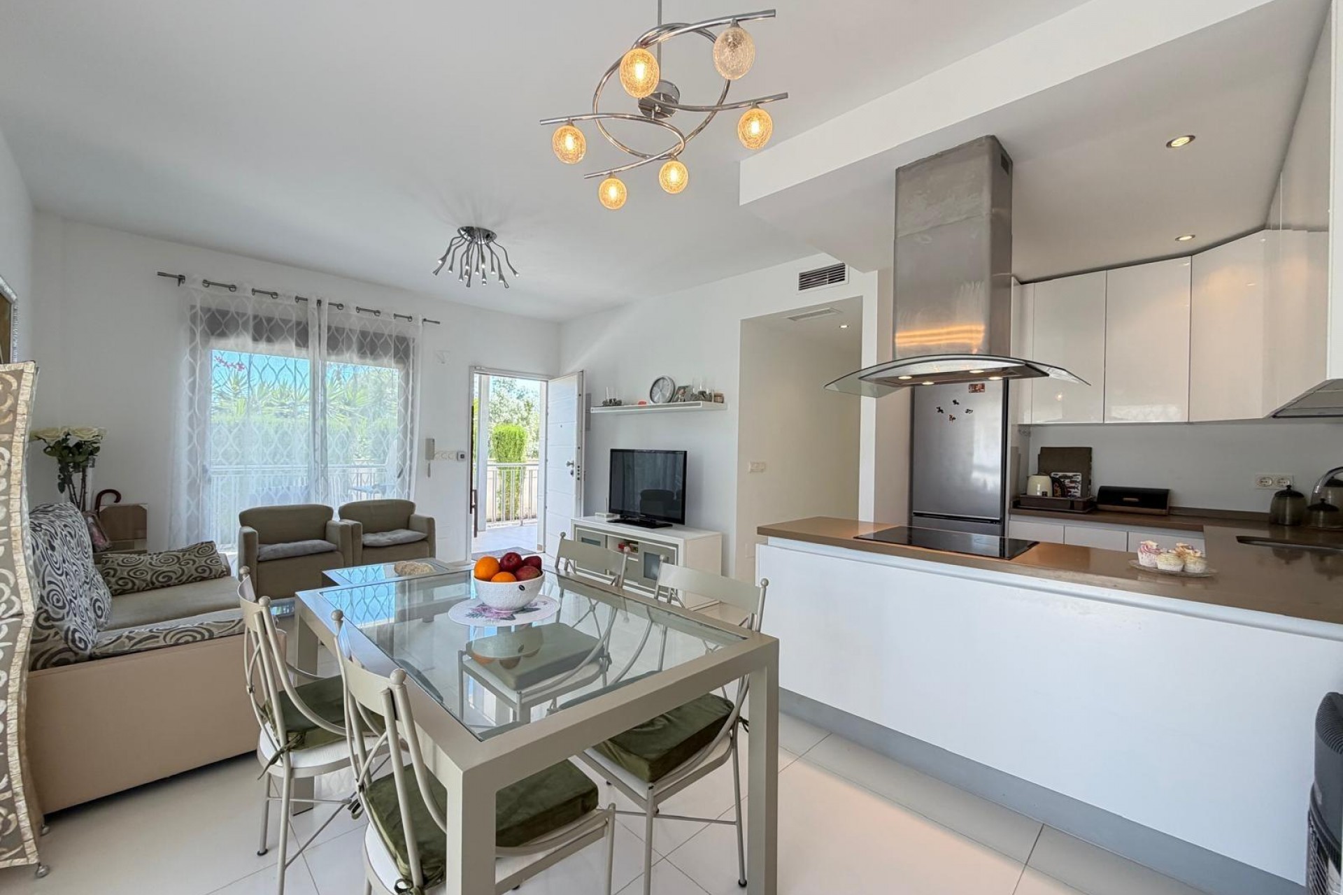 Reventa - Villa -
Ciudad Quesada - Dona Pepa