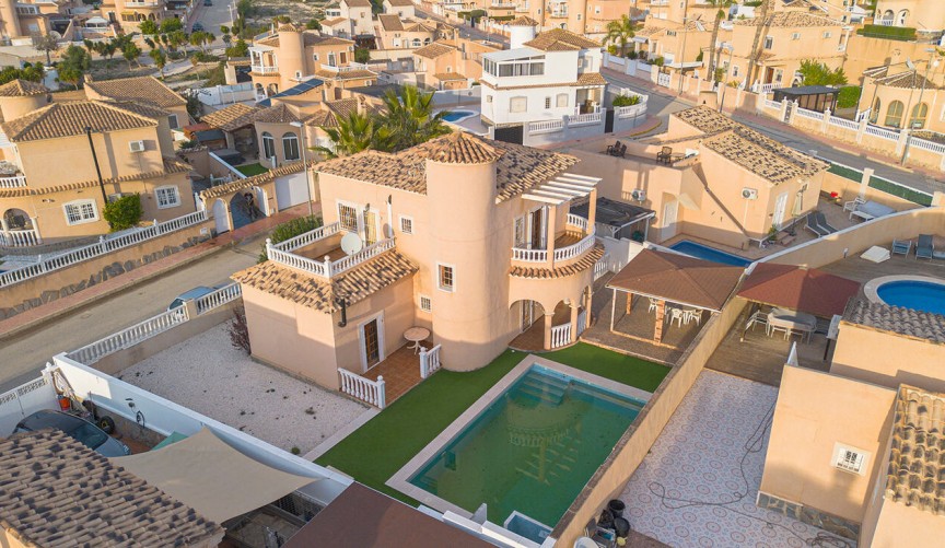 Reventa - Villa -
Ciudad Quesada
