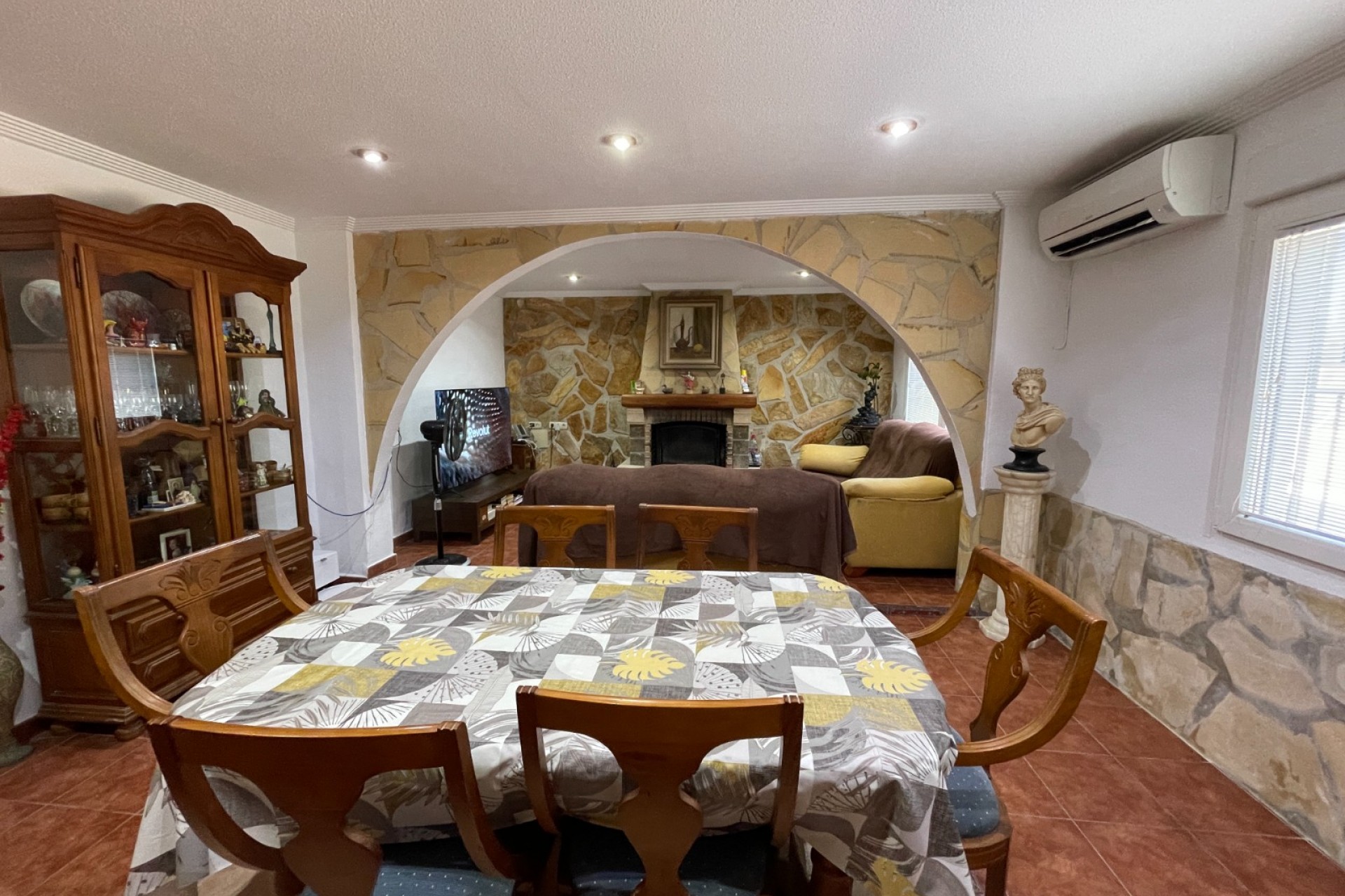 Reventa - Villa -
Crevillent - Inland