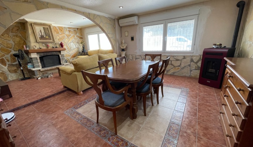 Reventa - Villa -
Crevillent - Inland