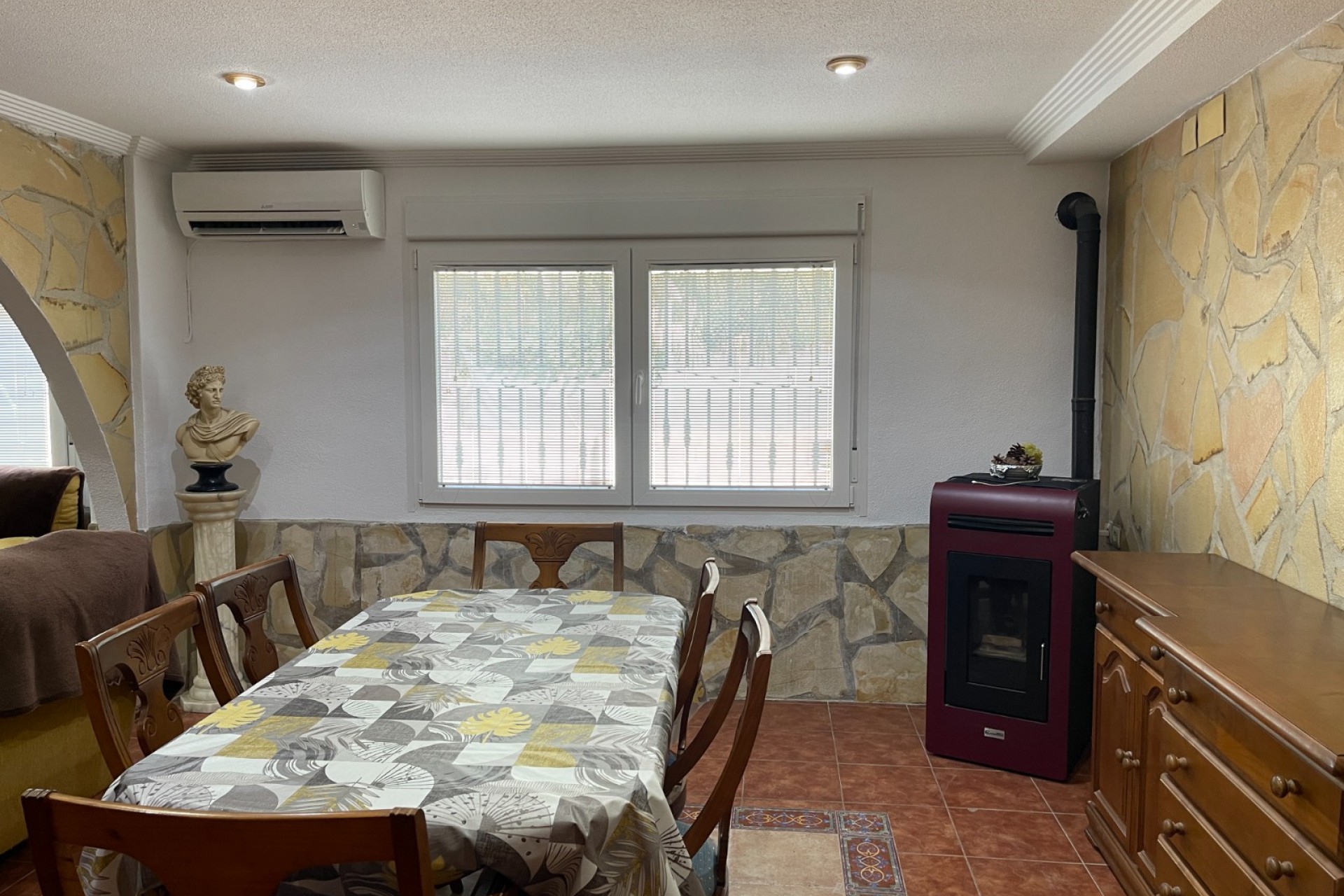 Reventa - Villa -
Crevillent - Inland