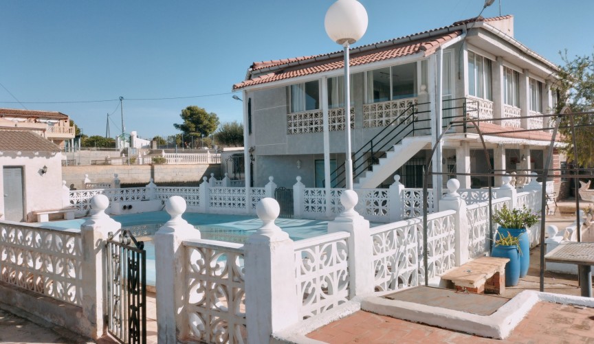 Reventa - Villa -
Crevillent - Inland