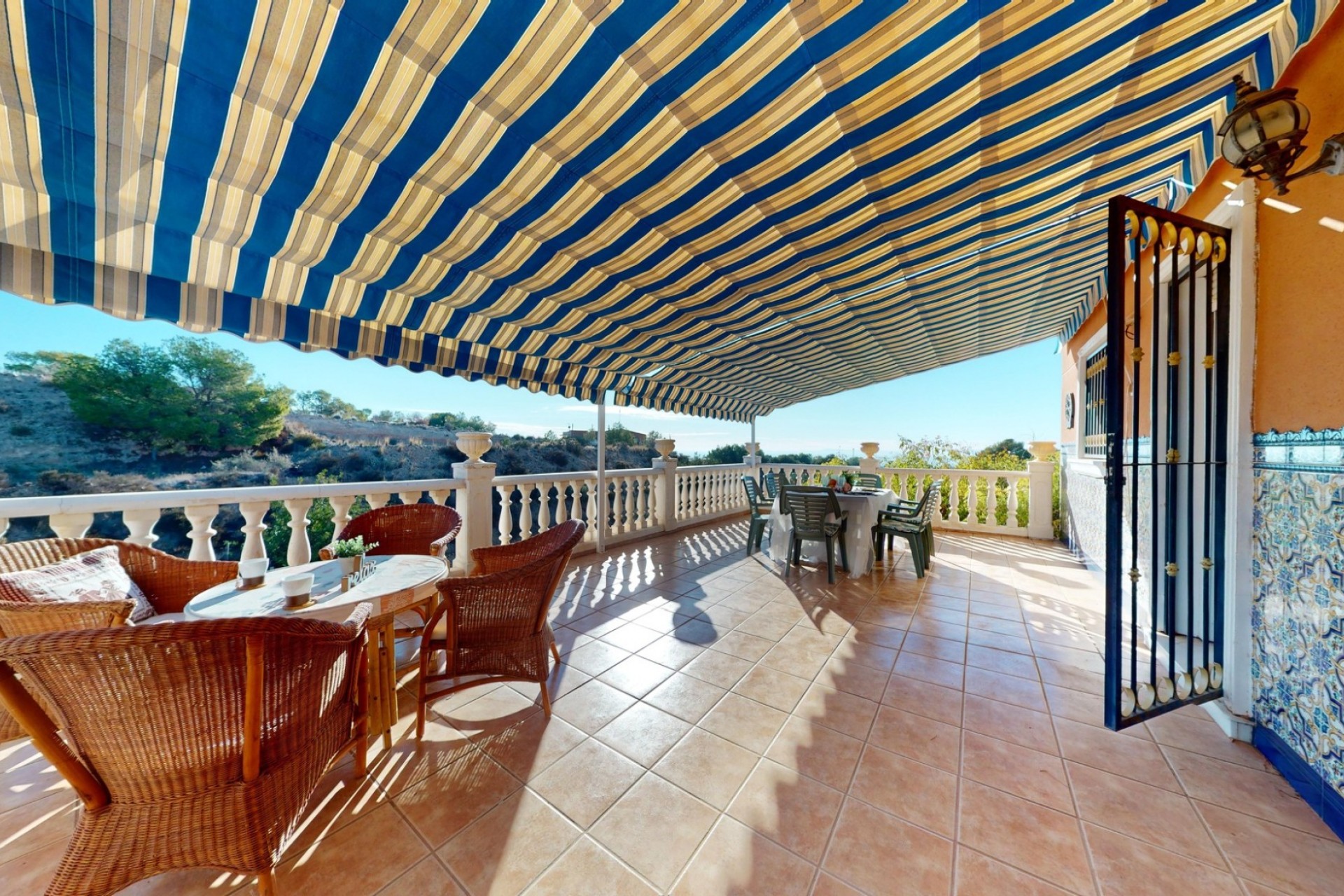 Reventa - Villa -
Crevillent - Inland