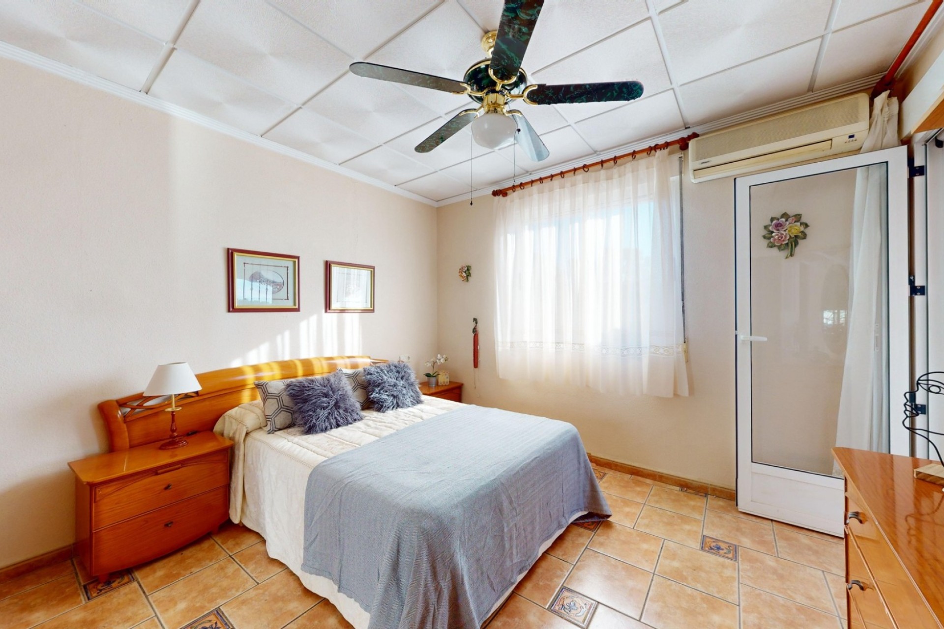 Reventa - Villa -
Crevillent - Inland