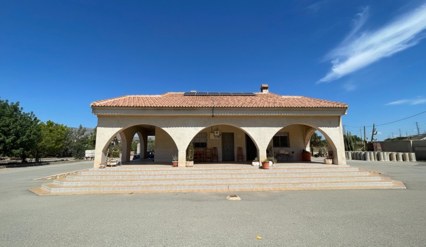 Reventa - Villa -
Crevillent - Inland