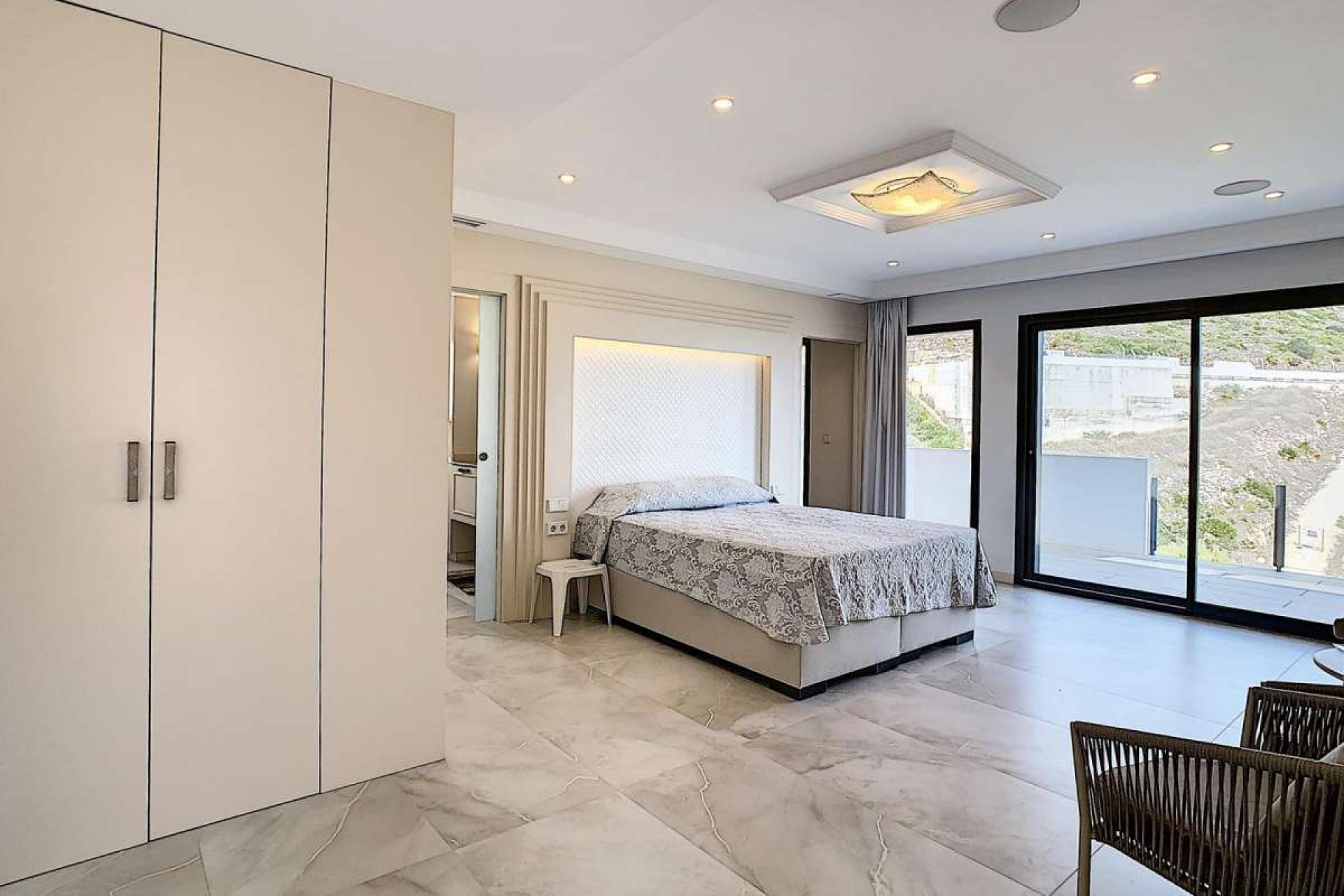 Reventa - Villa -
Cumbre del Sol - Costa Blanca