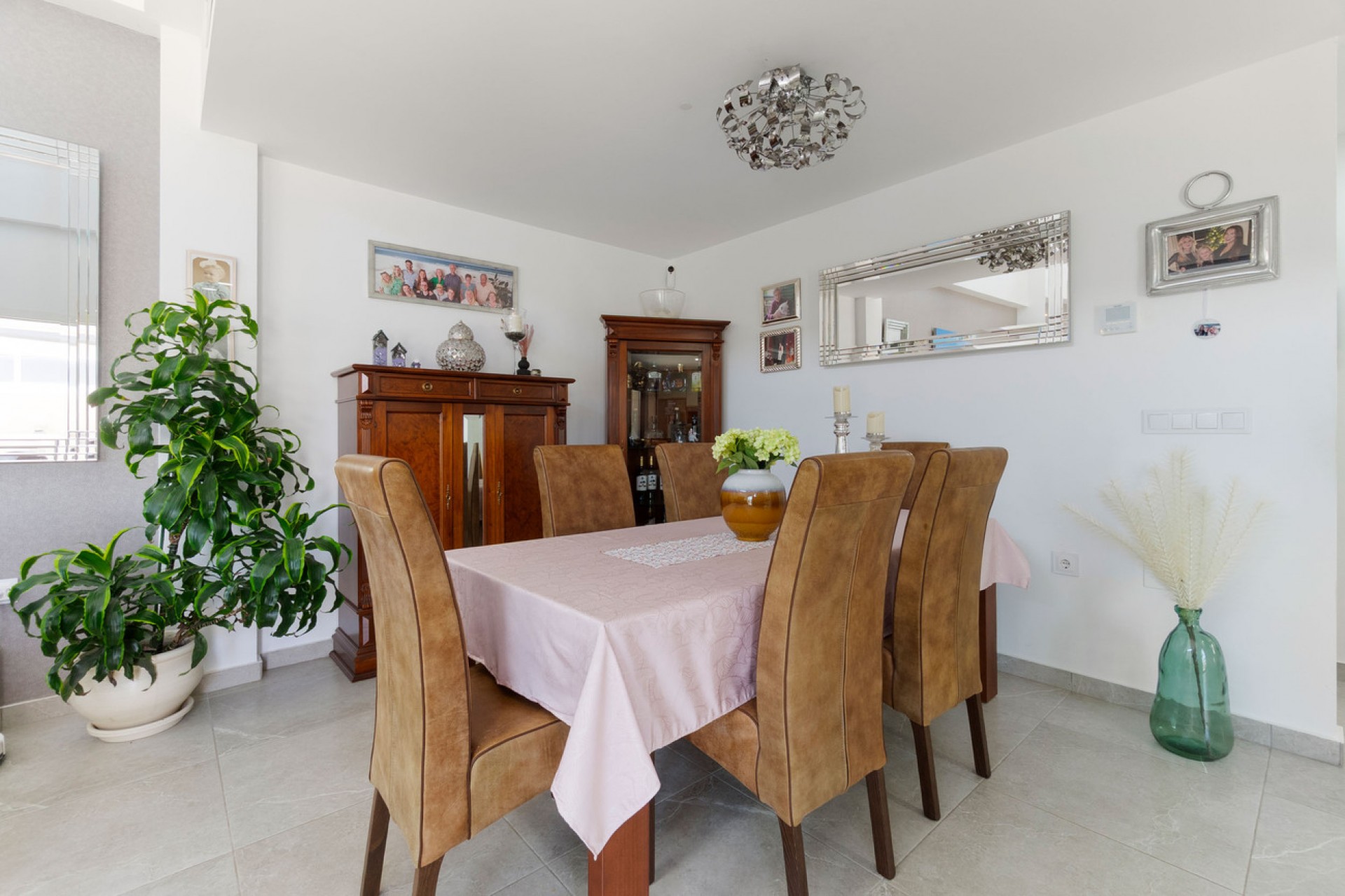 Reventa - Villa -
Daya Nueva - Costa Blanca