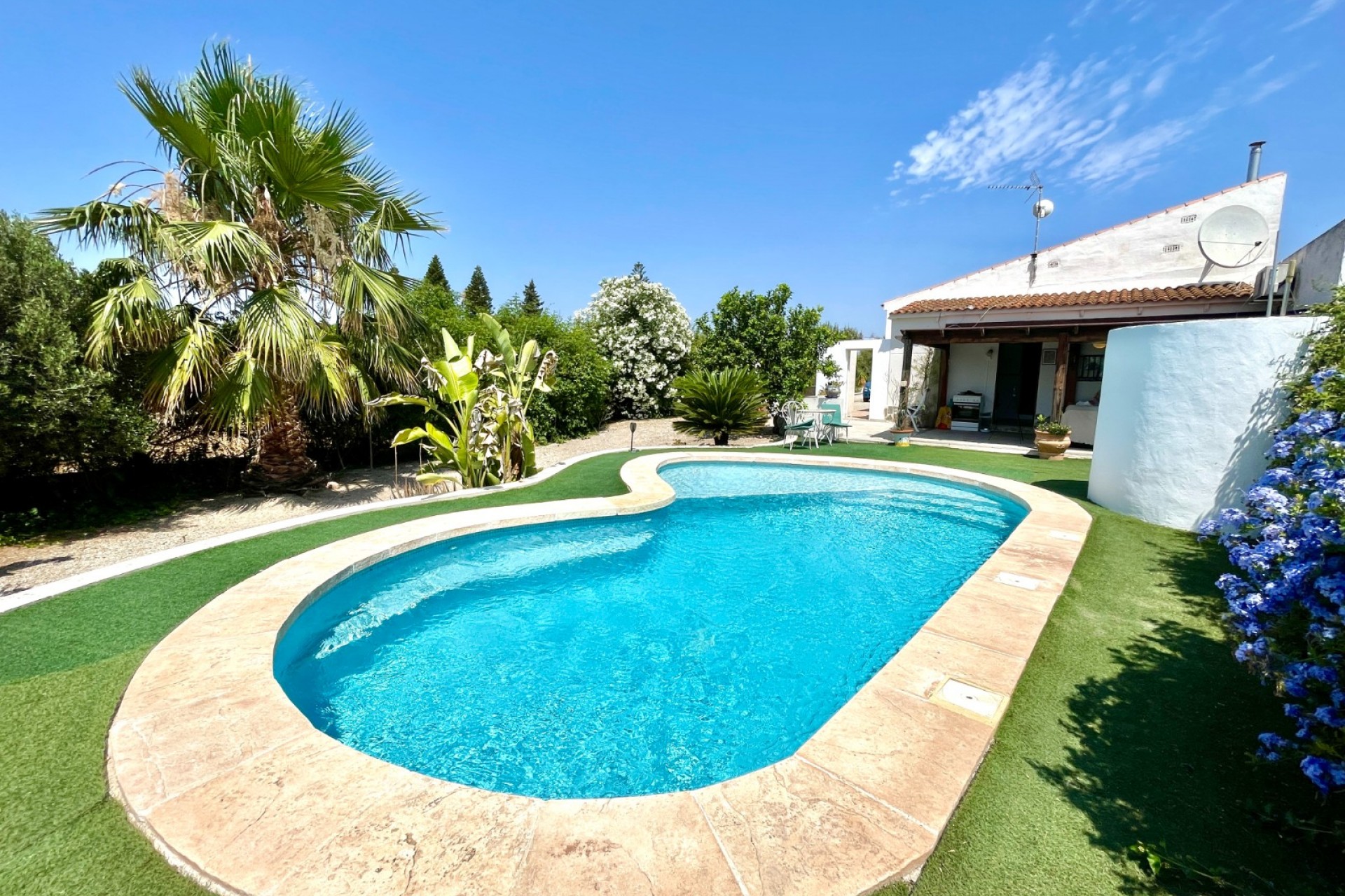 Reventa - Villa -
Daya Nueva - Costa Blanca