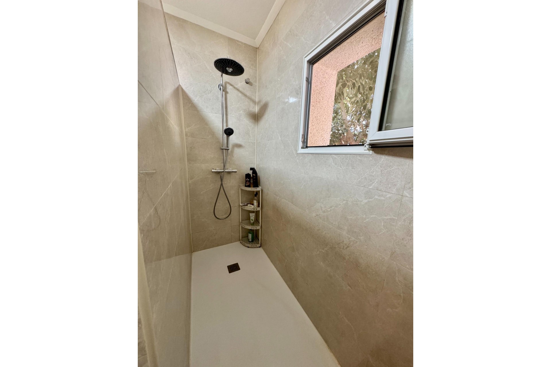 Reventa - Villa -
Dolores - Cmno. Escorredor