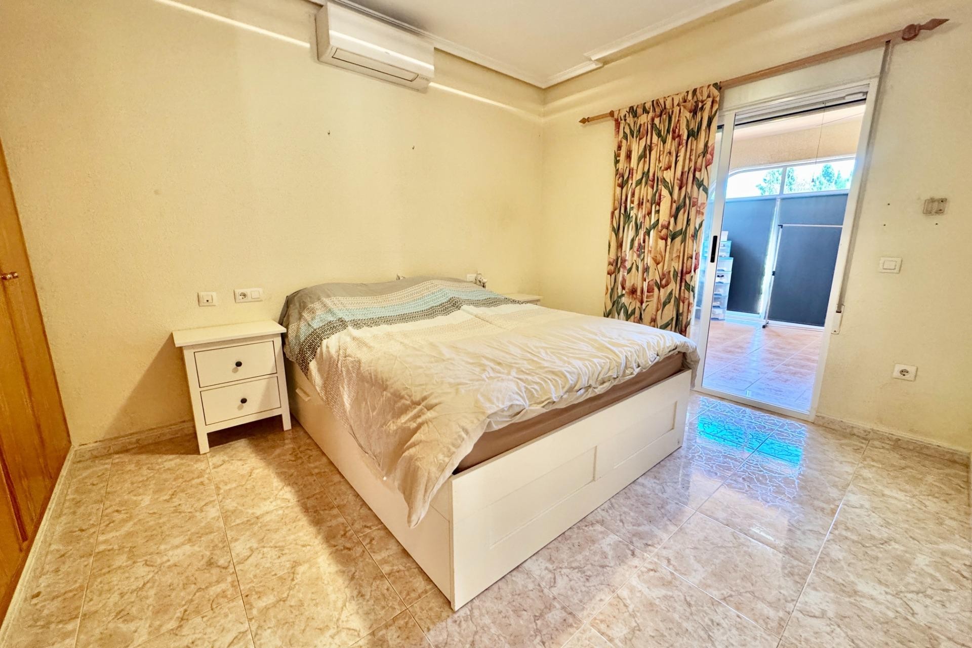 Reventa - Villa -
Dolores - Cmno. Escorredor