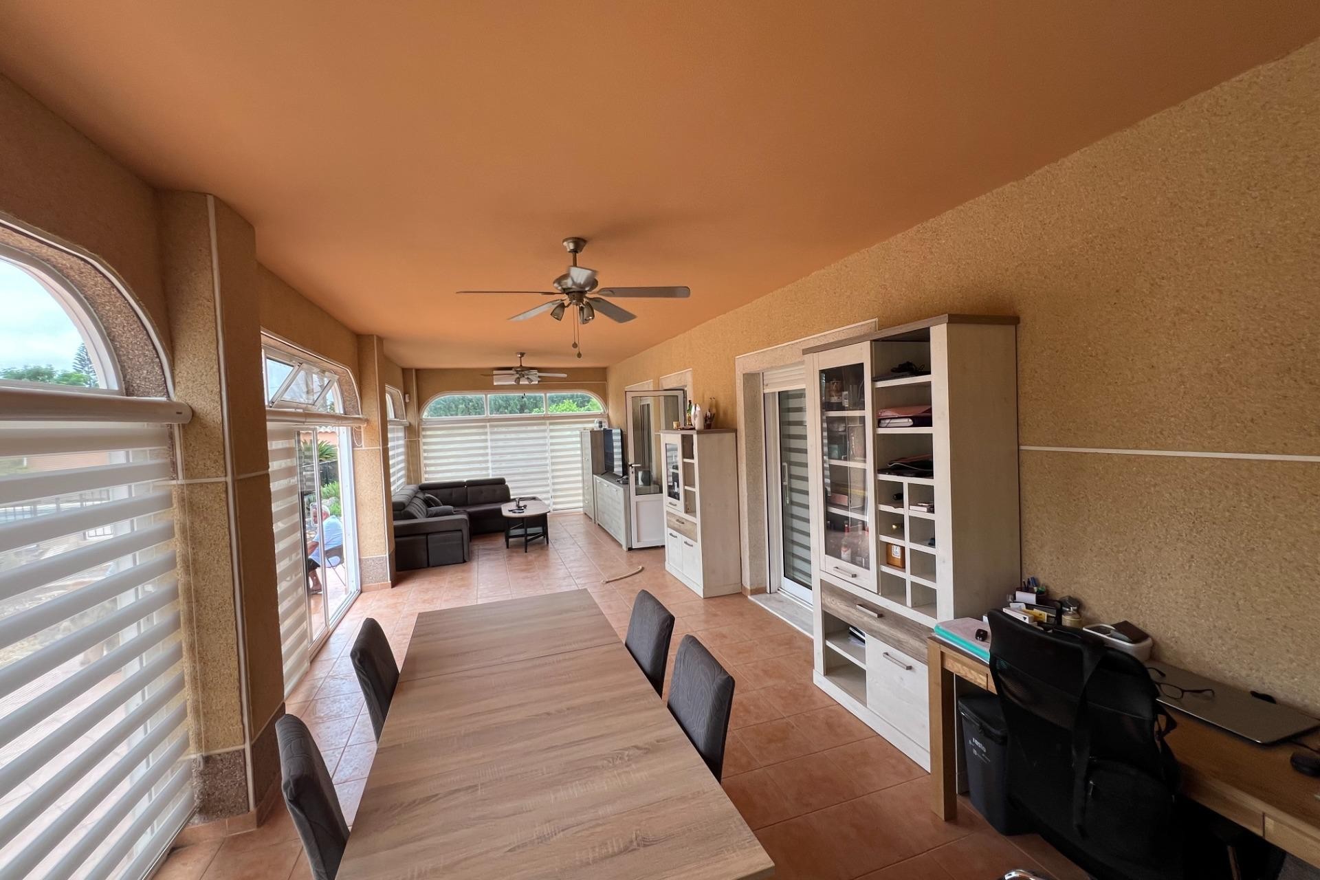 Reventa - Villa -
Dolores - Cmno. Escorredor